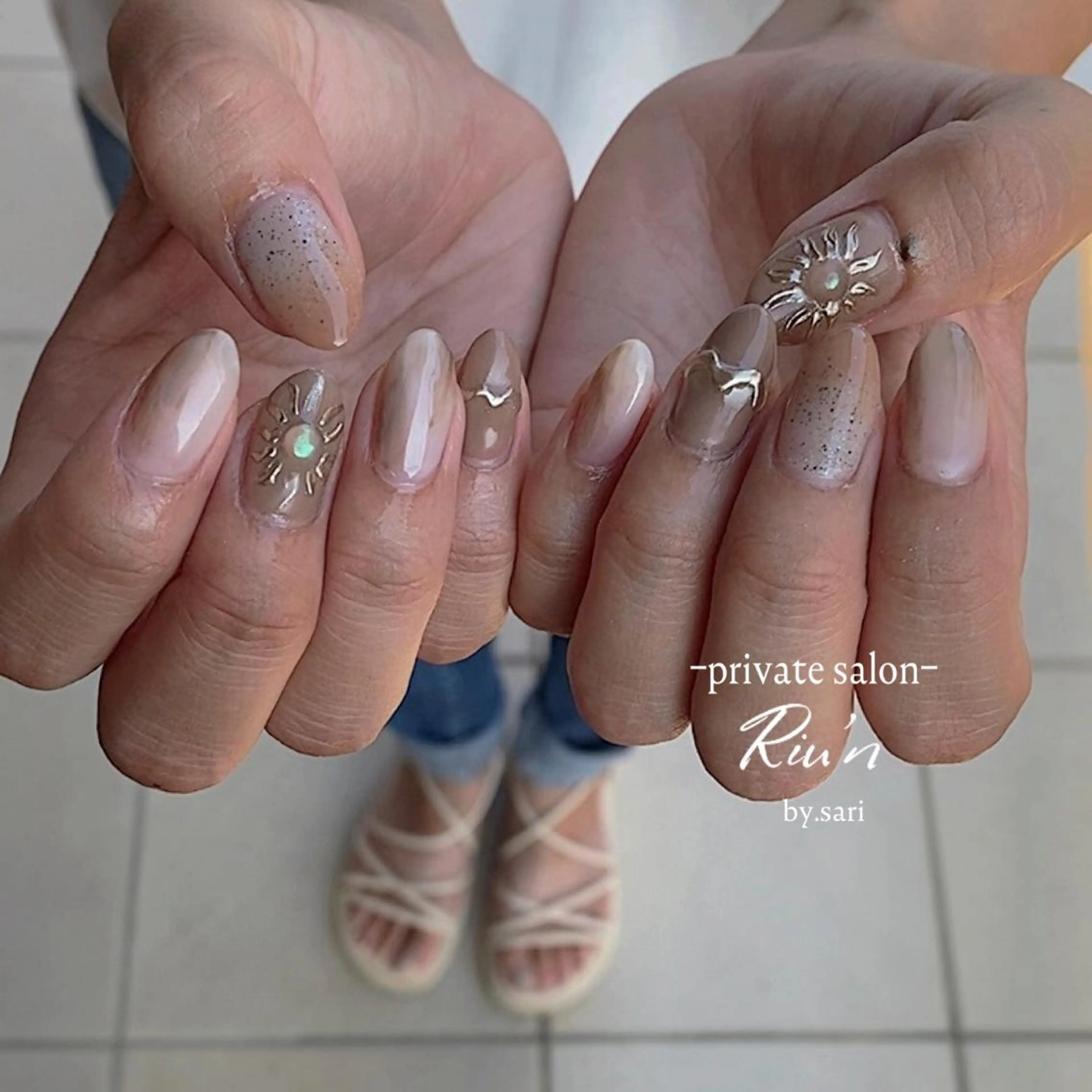 セミロング ハンドネイル Riu*n -private-のネイルデザイン