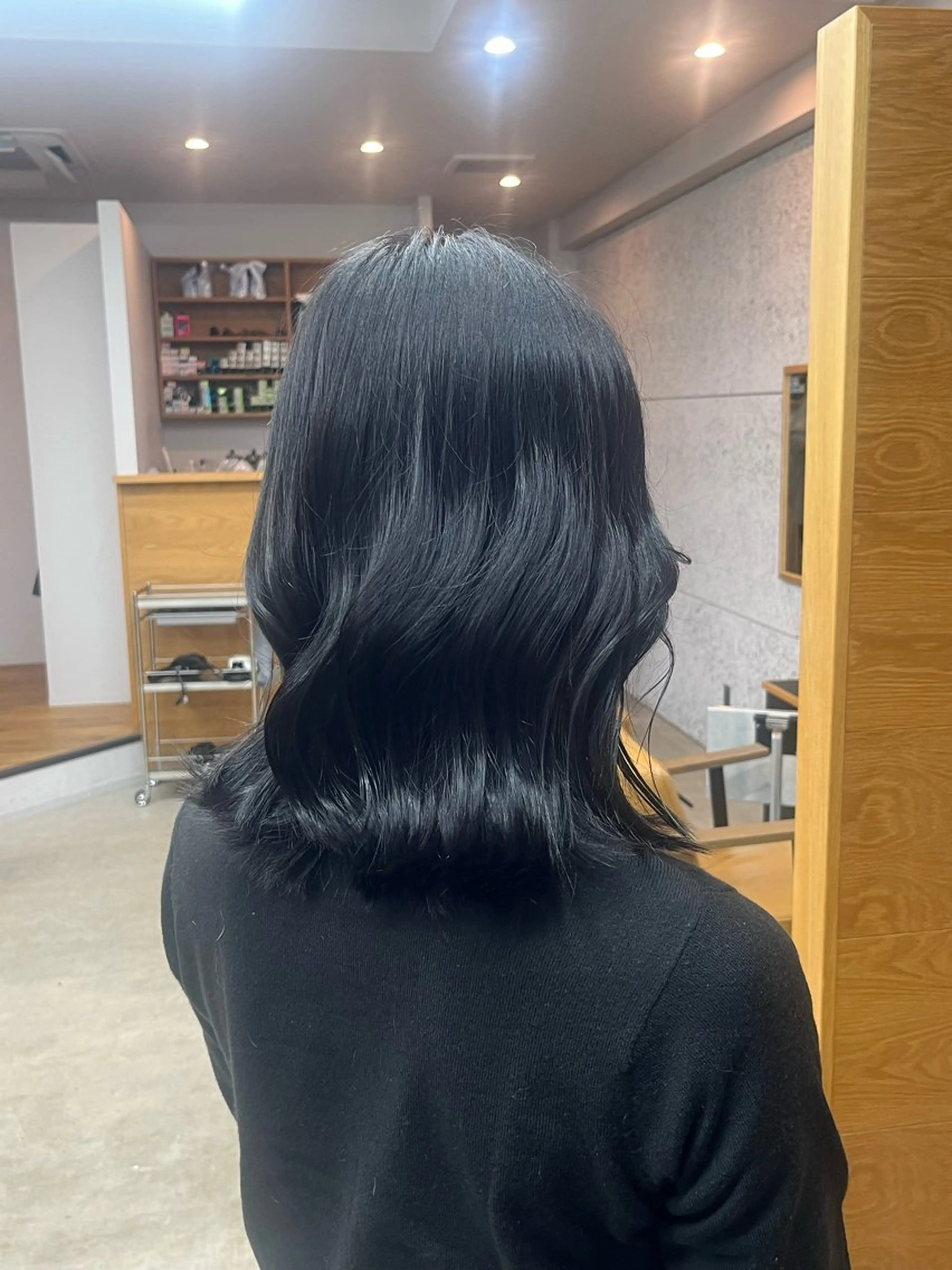 ミディアム SEE-SAW． MANAKAのヘアスタイル