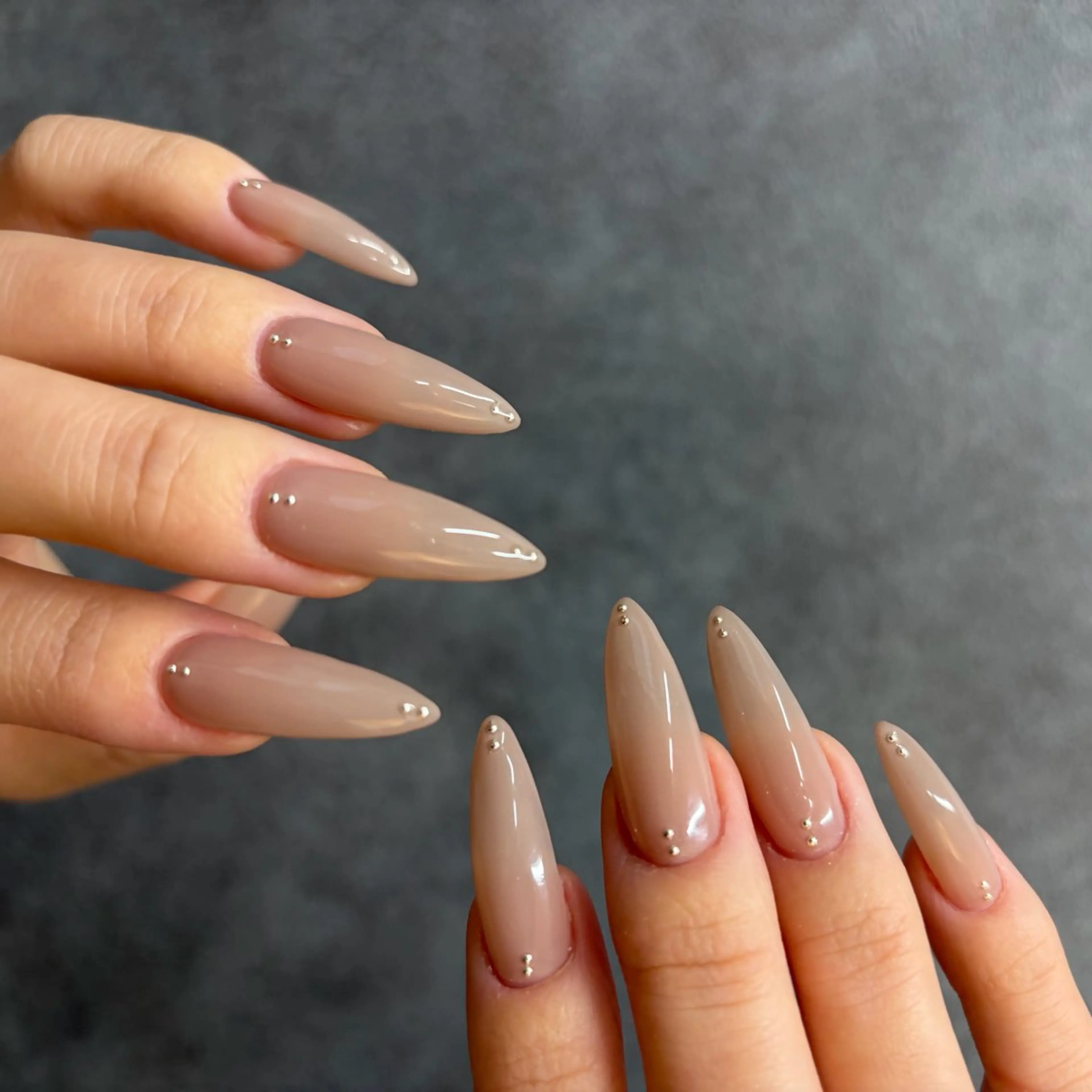 ネイル ワンカラーネイル シンプルネイル ワンホンネイル ハンドネイル GRANDEUR焼津 Nana🦖のネイルデザイン