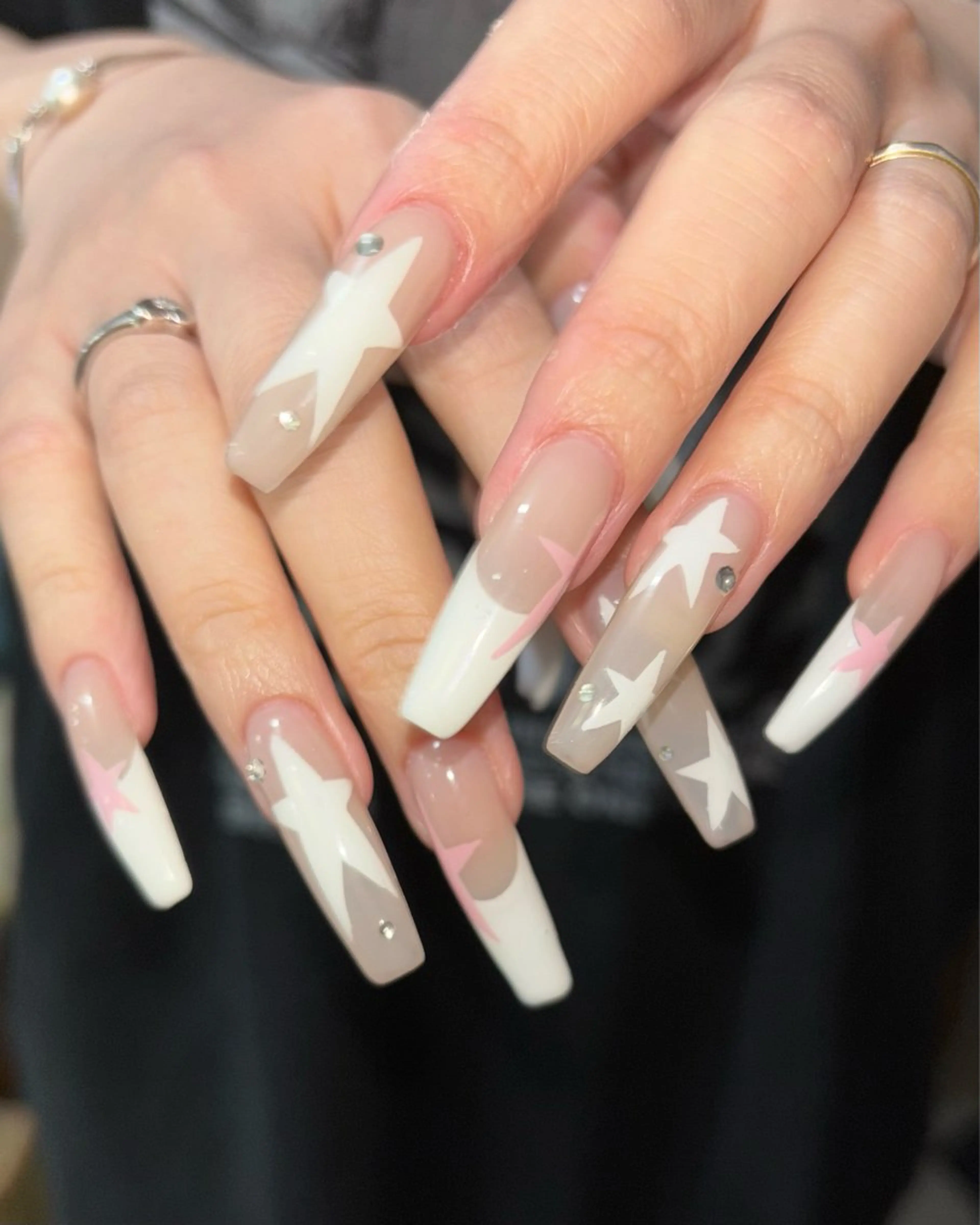 ネイル ハンドネイル 🪐富島彩夏 /海外nail🪐のネイルデザイン