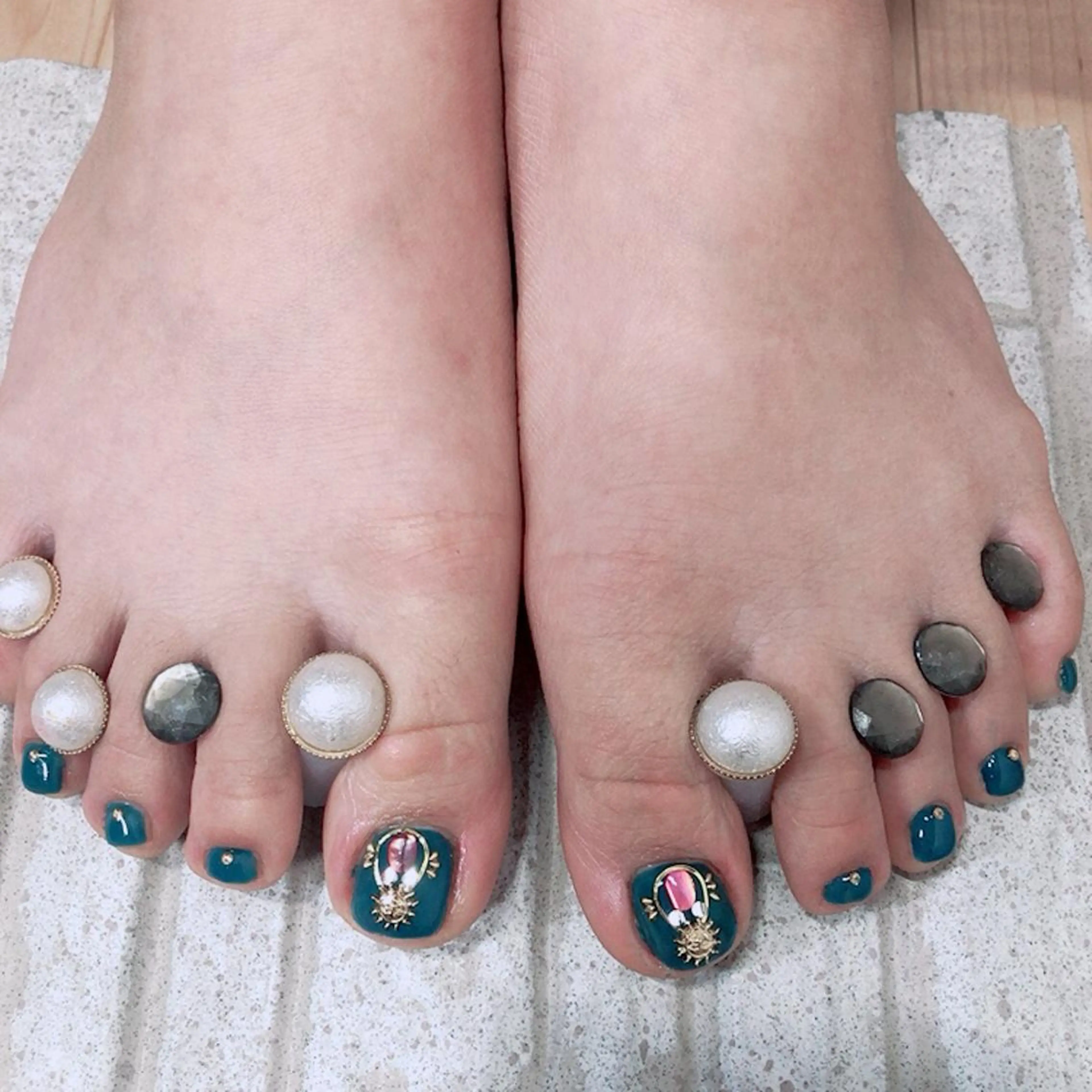 ネイル フットネイル 奥園 良恵のネイルデザイン