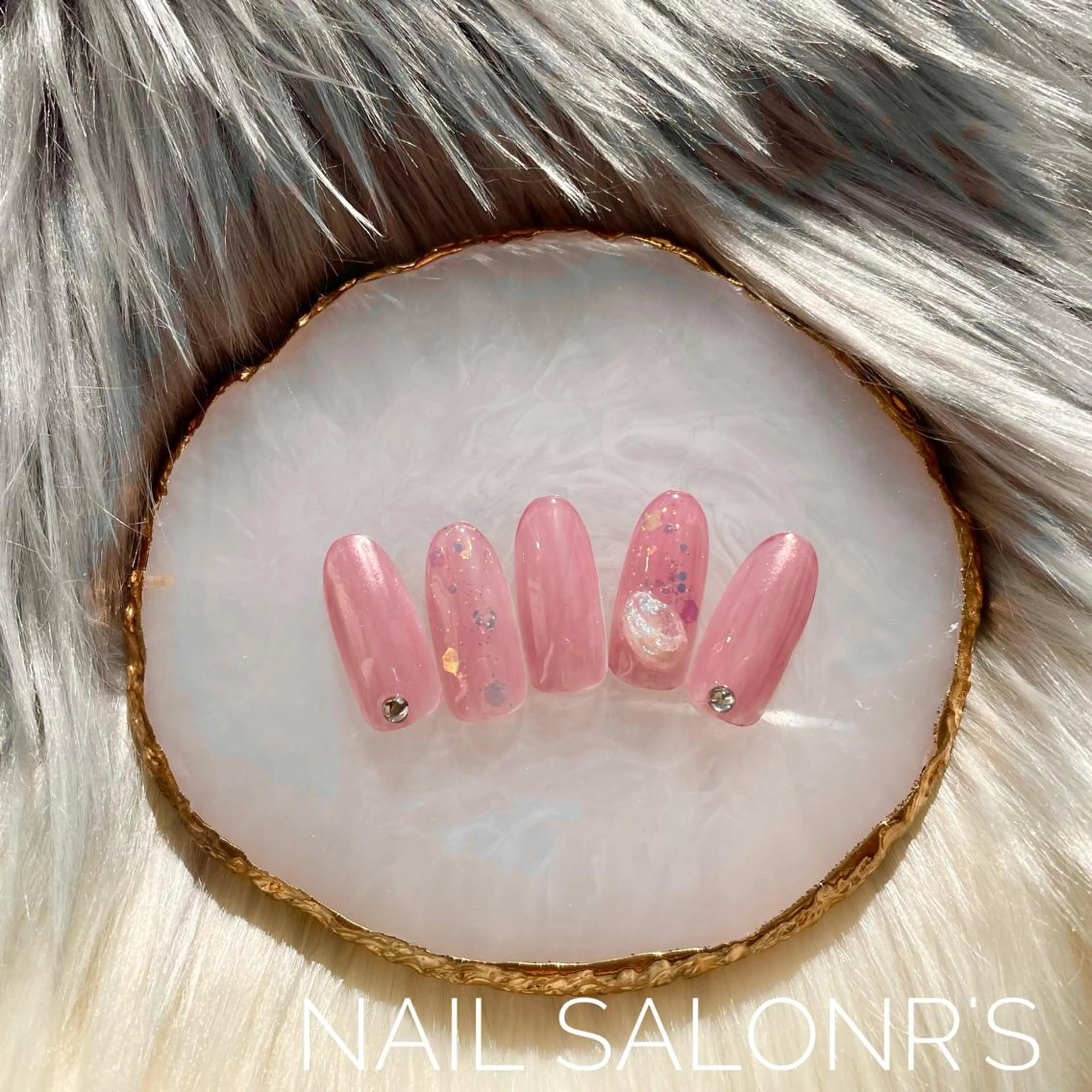 ネイル オーロラネイル キラキラネイル ストーンネイル nail salon R'sのネイルデザイン