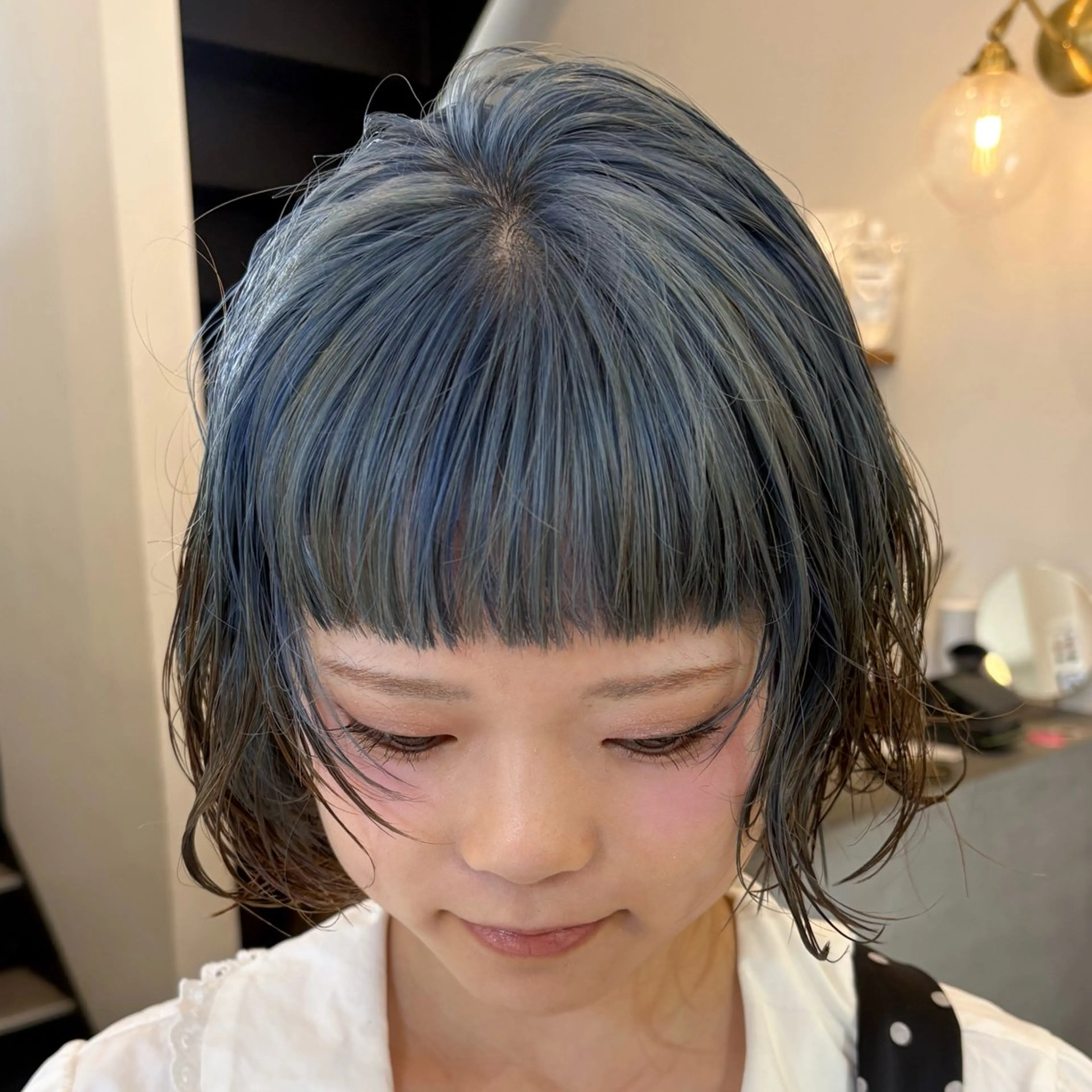 ミディアム カット ヘアカラー ハイトーン指名No. 1/レイヤー/みさきのヘアスタイル