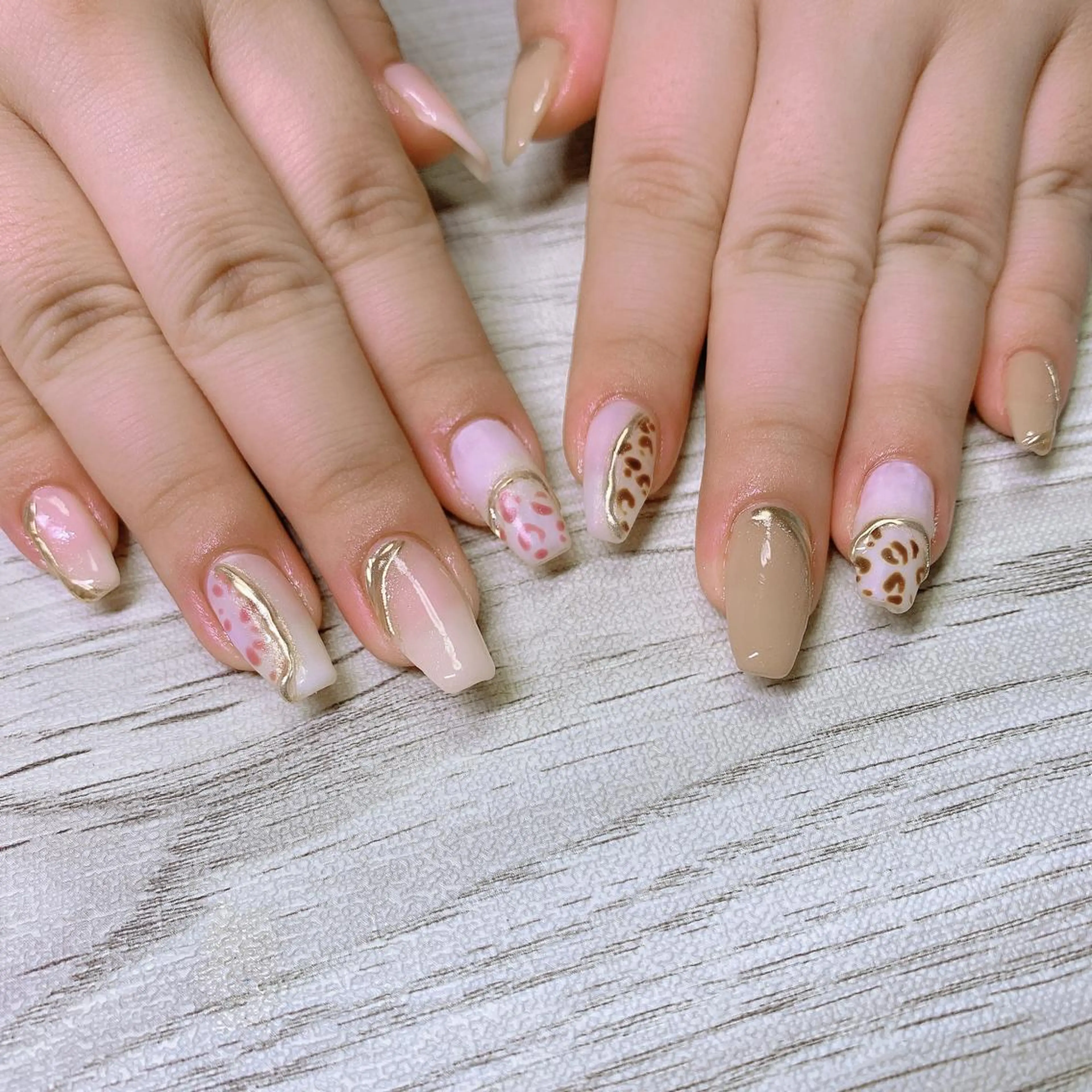 ネイル アニマル柄 ハンドネイル フットネイル Adite nailのネイルデザイン