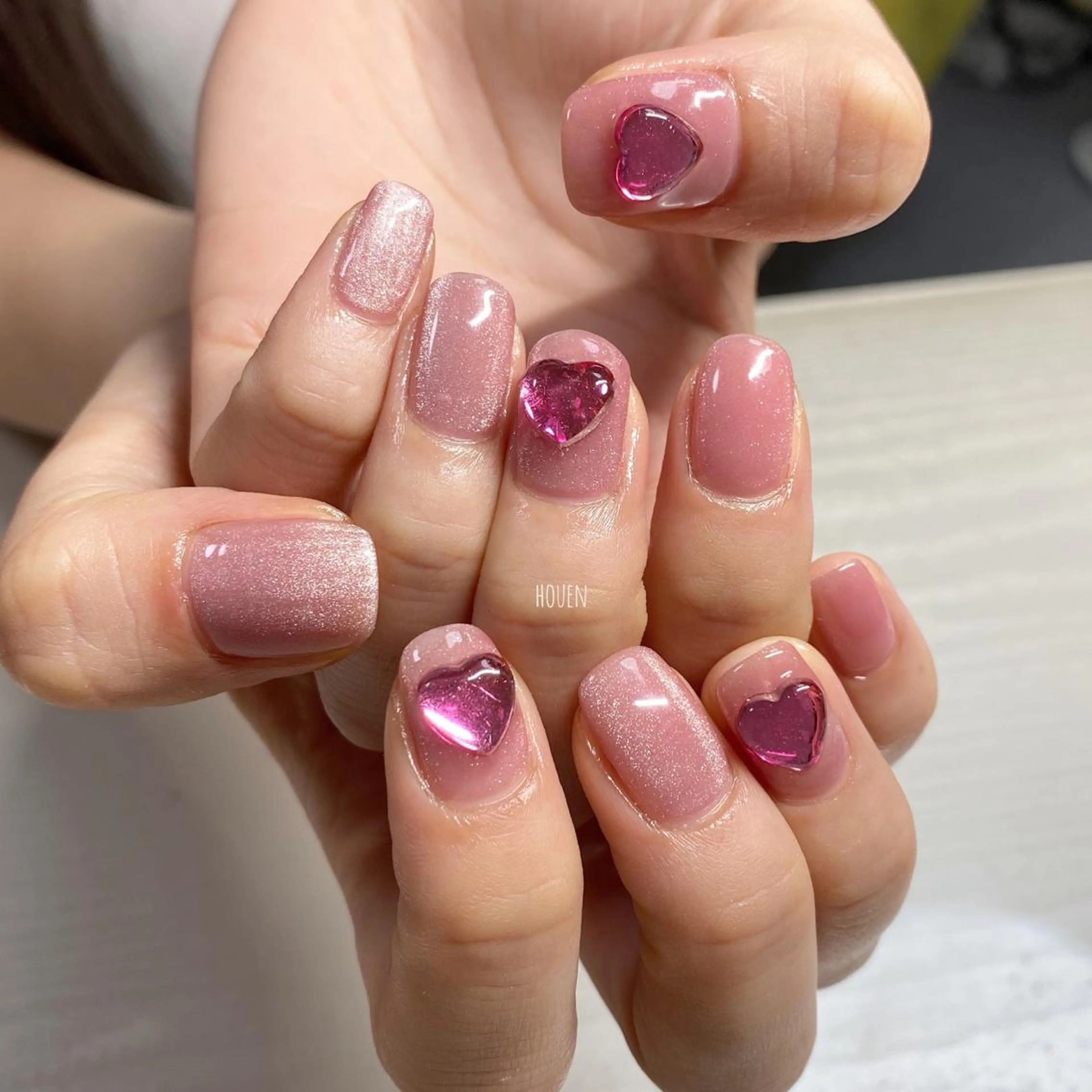 ネイル マグネットネイル I P'ink nail salon所属・I pinknail 韓国風·持ち込み専門のネイルデザイン