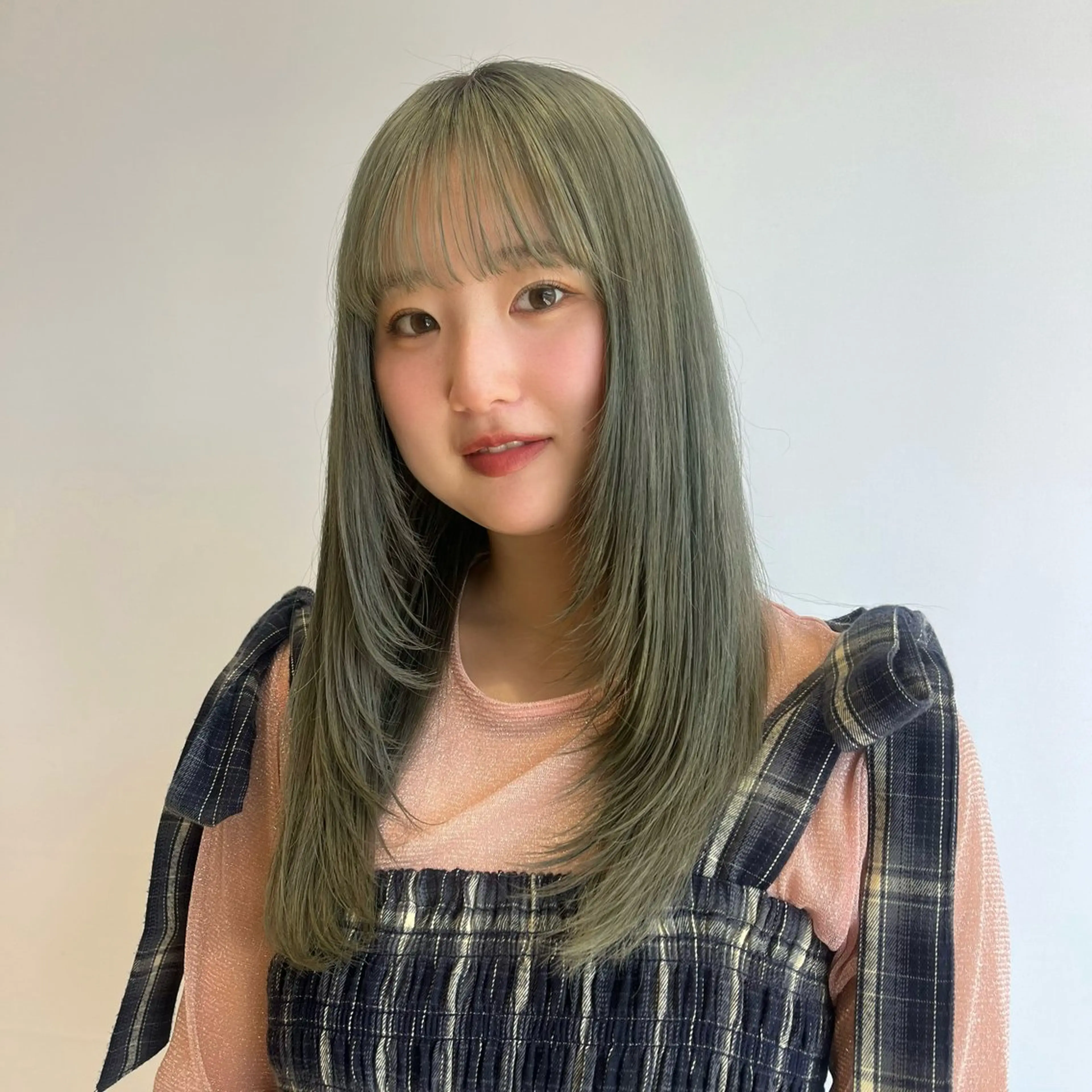 ロング カラー カット ヘアカラー トリートメント ベージュカラー⌇ くびれヘア.𐙚心音のヘアスタイル