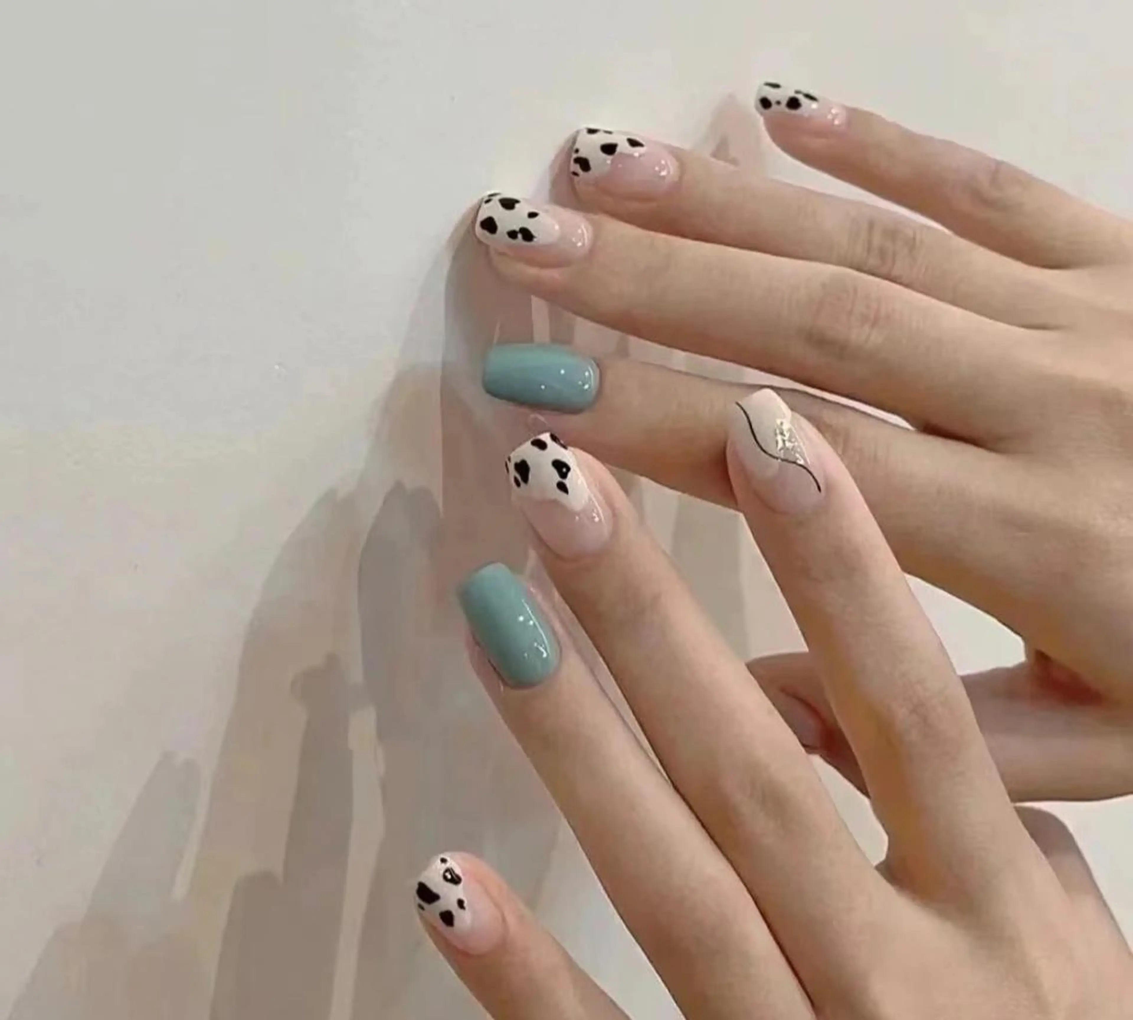 ネイル 💅E•U•B NAIL🌹所属・横浜市中区曙町 ネイルE·U·Bのネイルデザイン