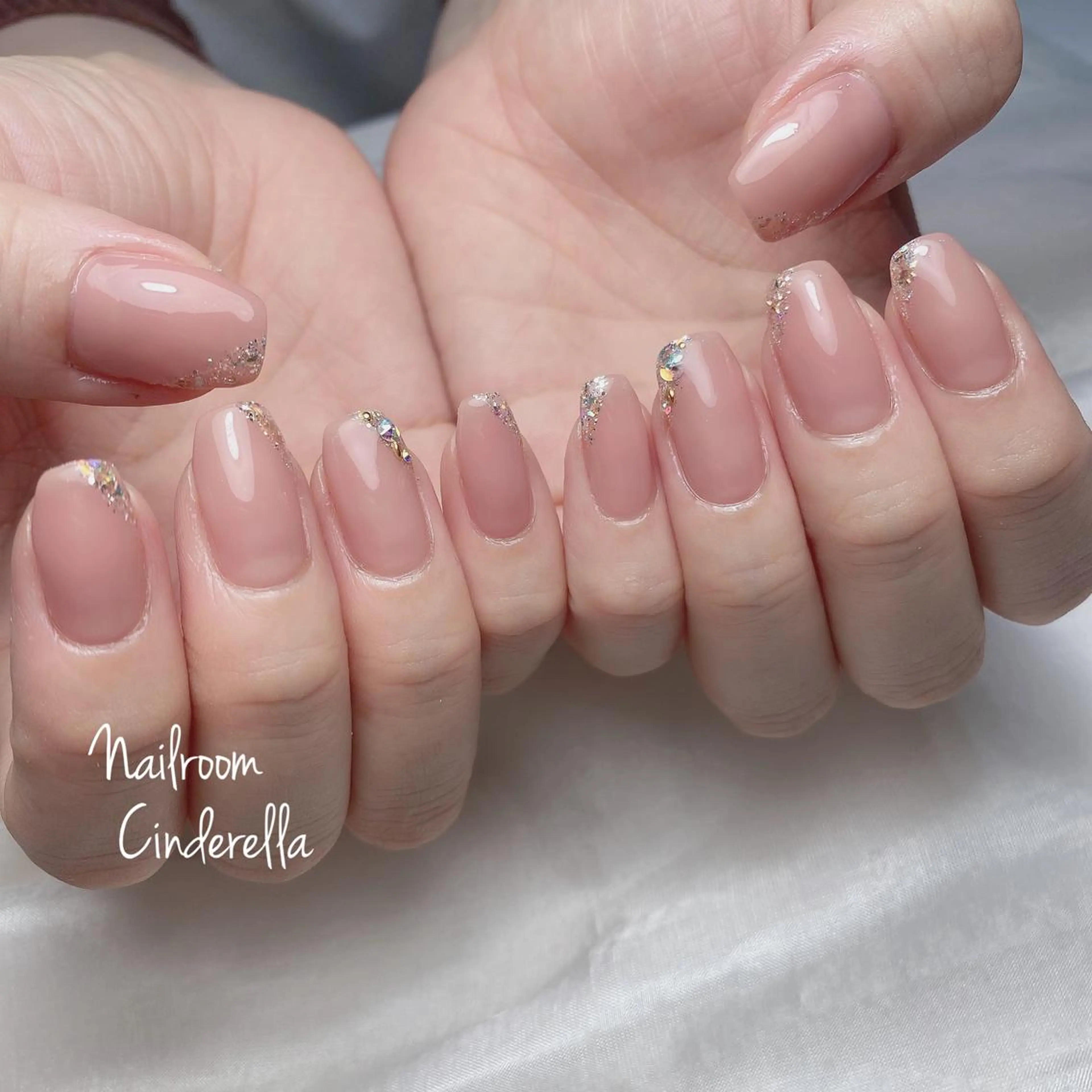 ネイル シンプルネイル Nailroom. Cinderellaのネイルデザイン