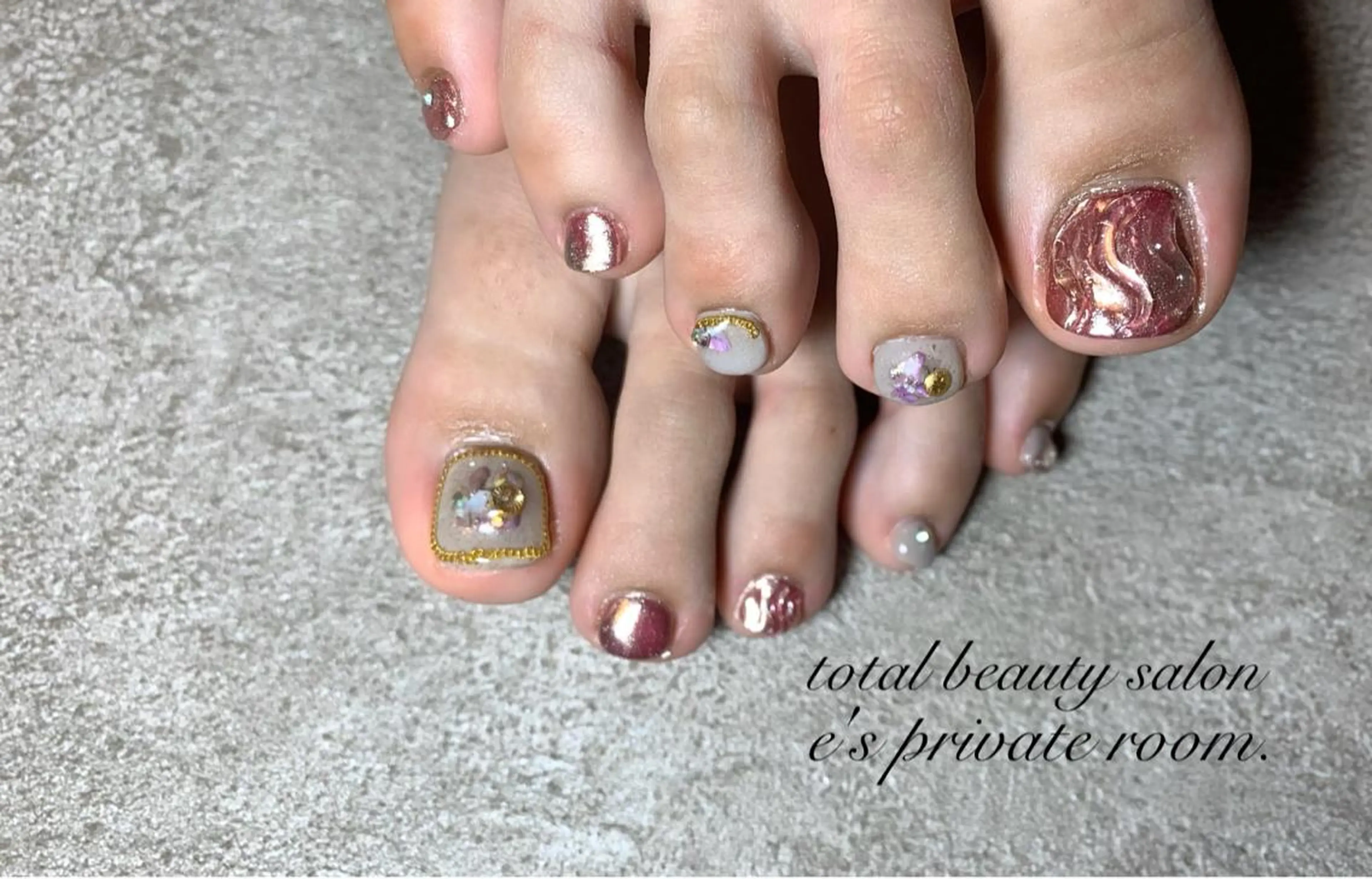 ネイル LAVISH nail salonのネイルデザイン