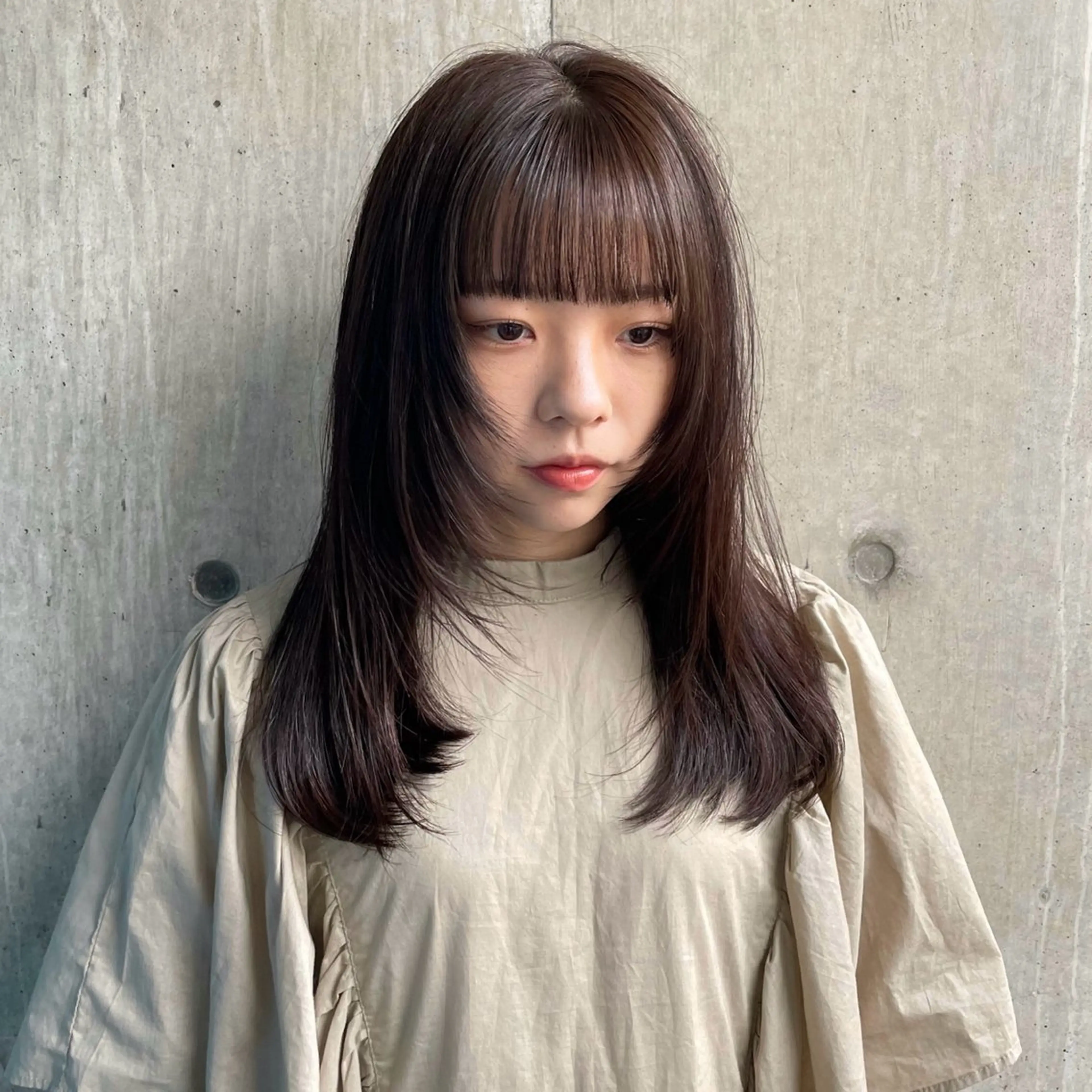 セミロング カラー 透明感カラー 顔まわりレイヤー 顔周りカット レイヤーカット nonoka オリーブ/グレージュのヘアスタイル