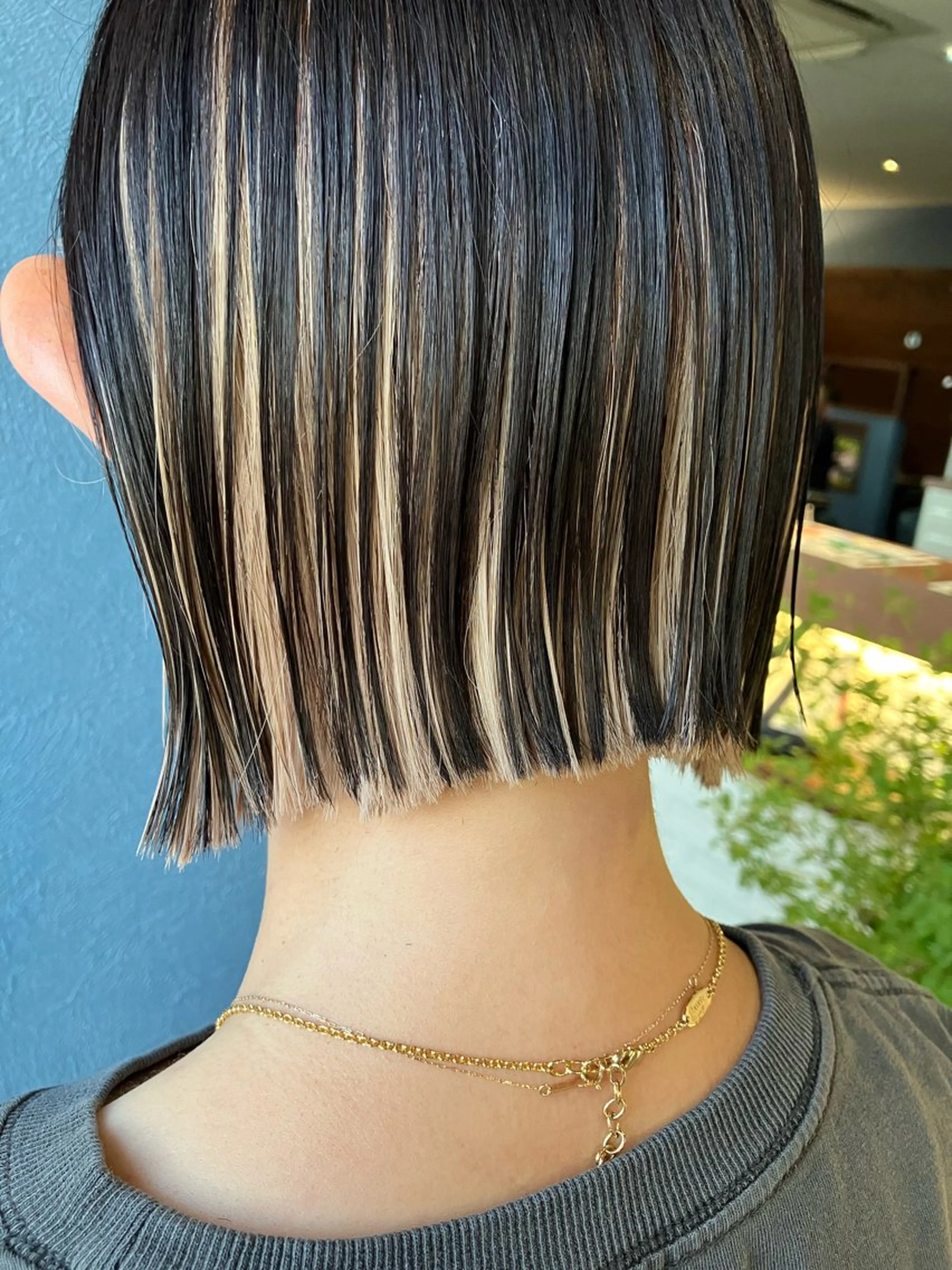 【人気No.1】インナーカラー(全体カラーブリーチ込)＋カット🖤⟡.·の写真