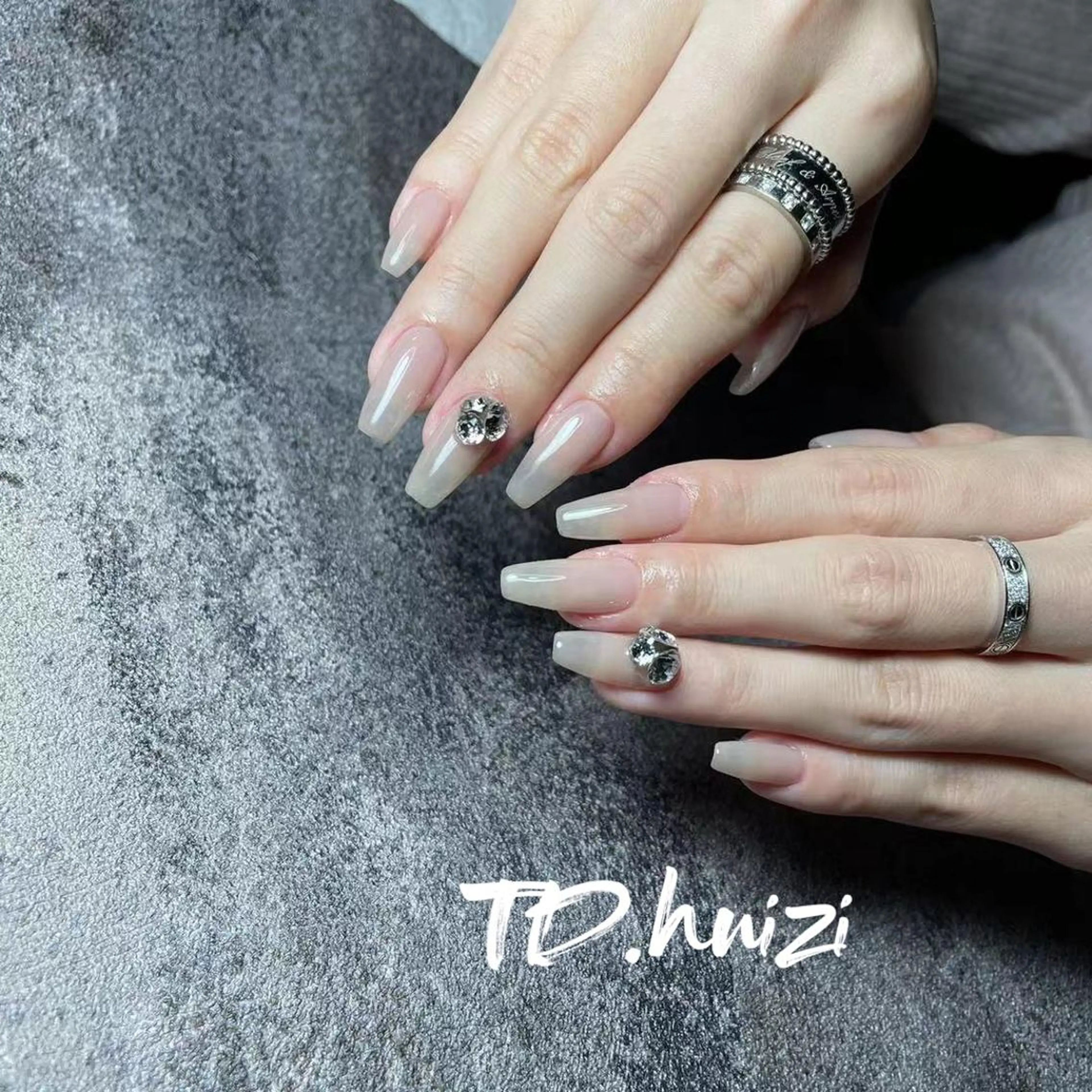 セミロング めぐみのネイルサロン 惠のネイルデザイン