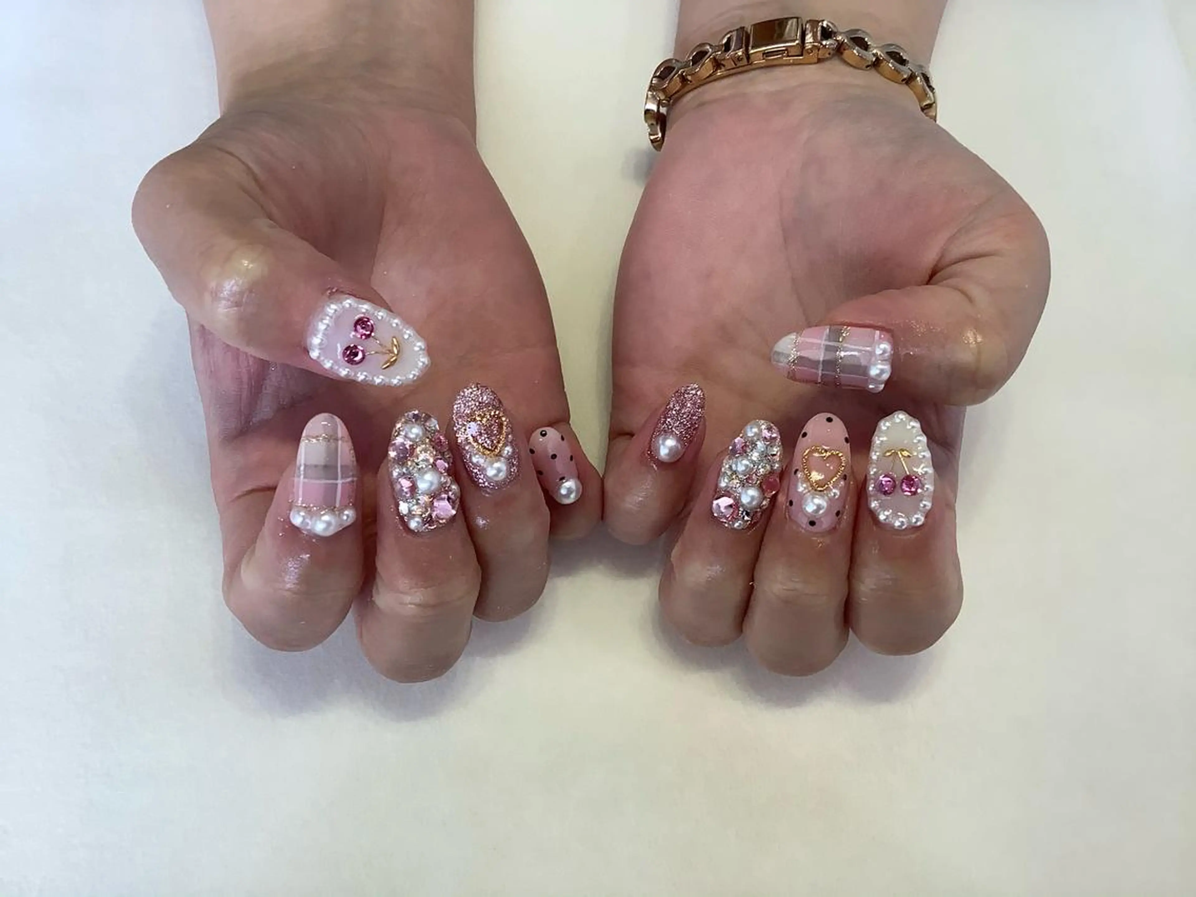 ネイル ハンドネイル 💎🐰 saki. m 🐰💎のネイルデザイン