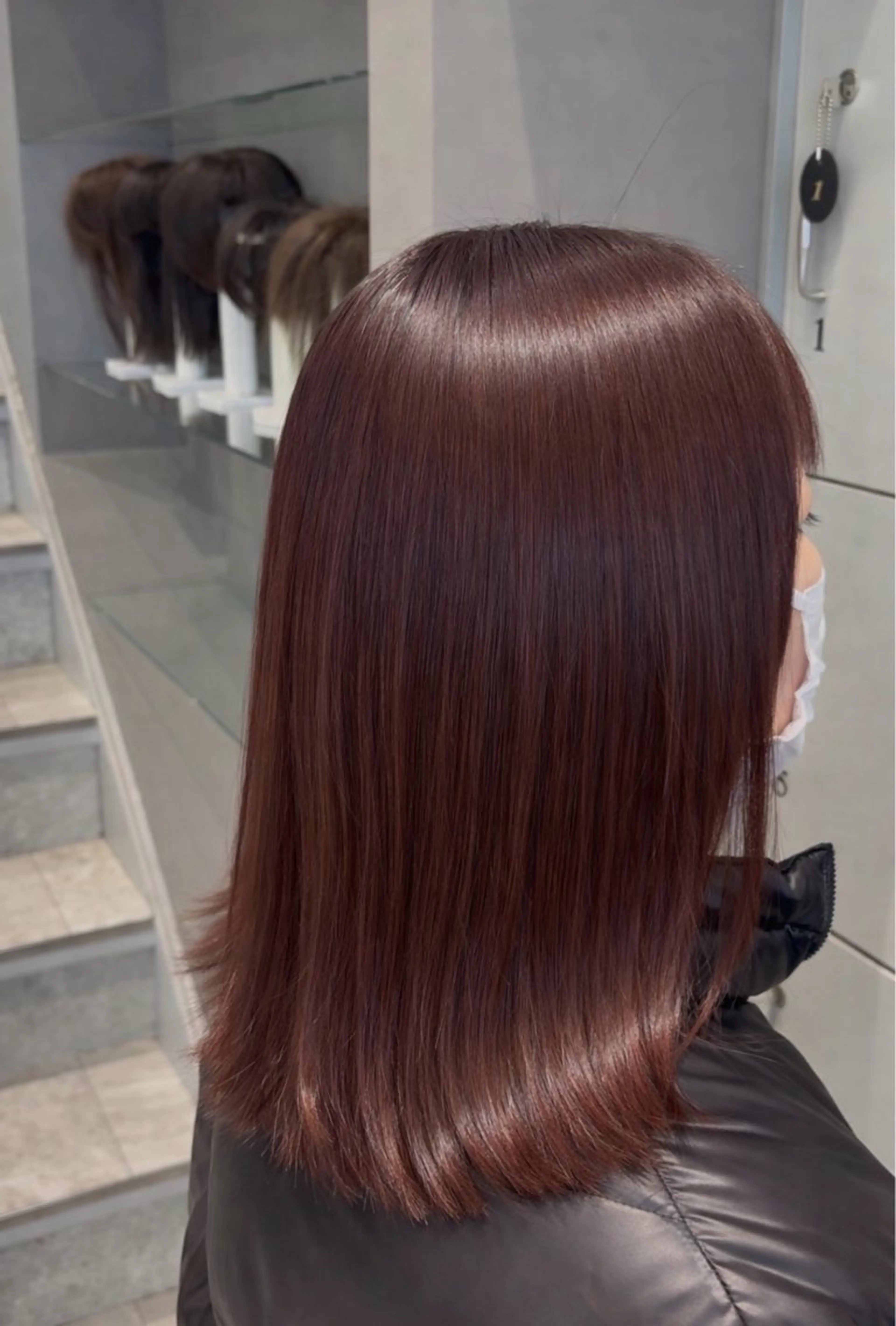 ミディアム カラー earth銀座 青山🩵のヘアスタイル