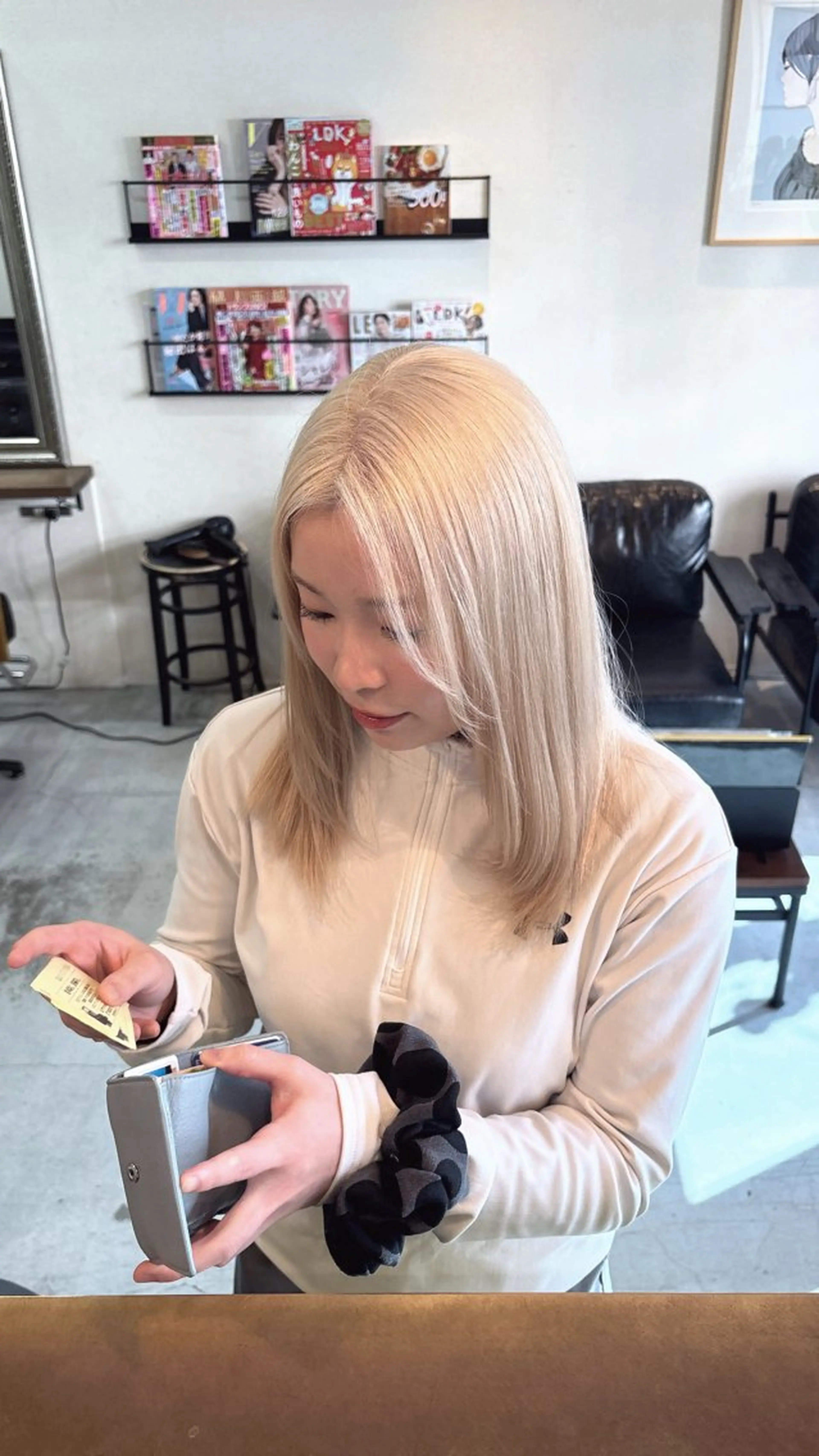 セミロング カラー カット ヘアカラー アンダルーサ ヘア デザイン所属・みやもと こゆきのヘアスタイル