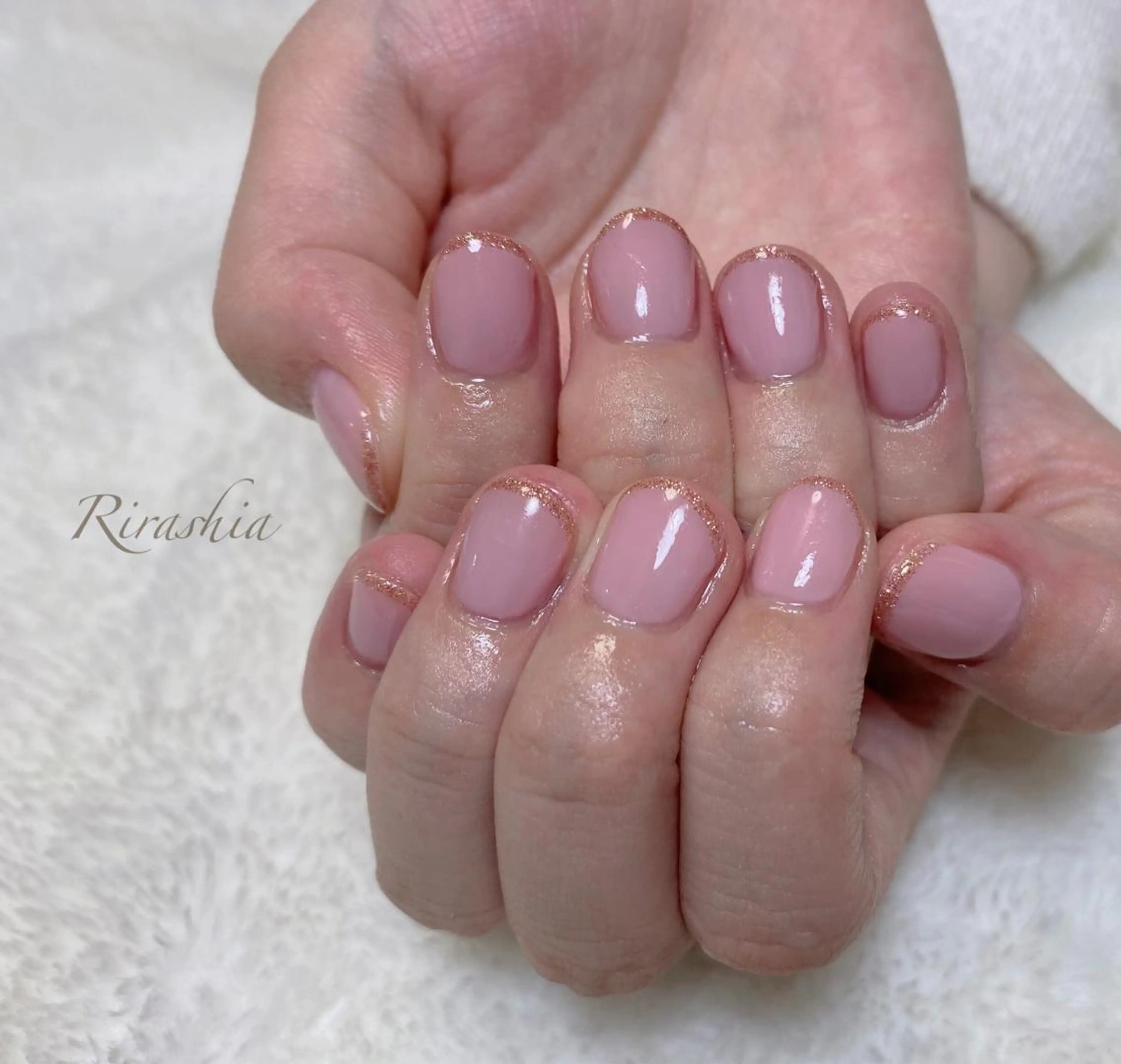 ネイル キラキラネイル 韓国ネイル ラメ(グリッター) 持ち込み ワンカラーネイル ハンドネイル ハンドケア うる艶/透明感 Rirashaのネイルデザイン