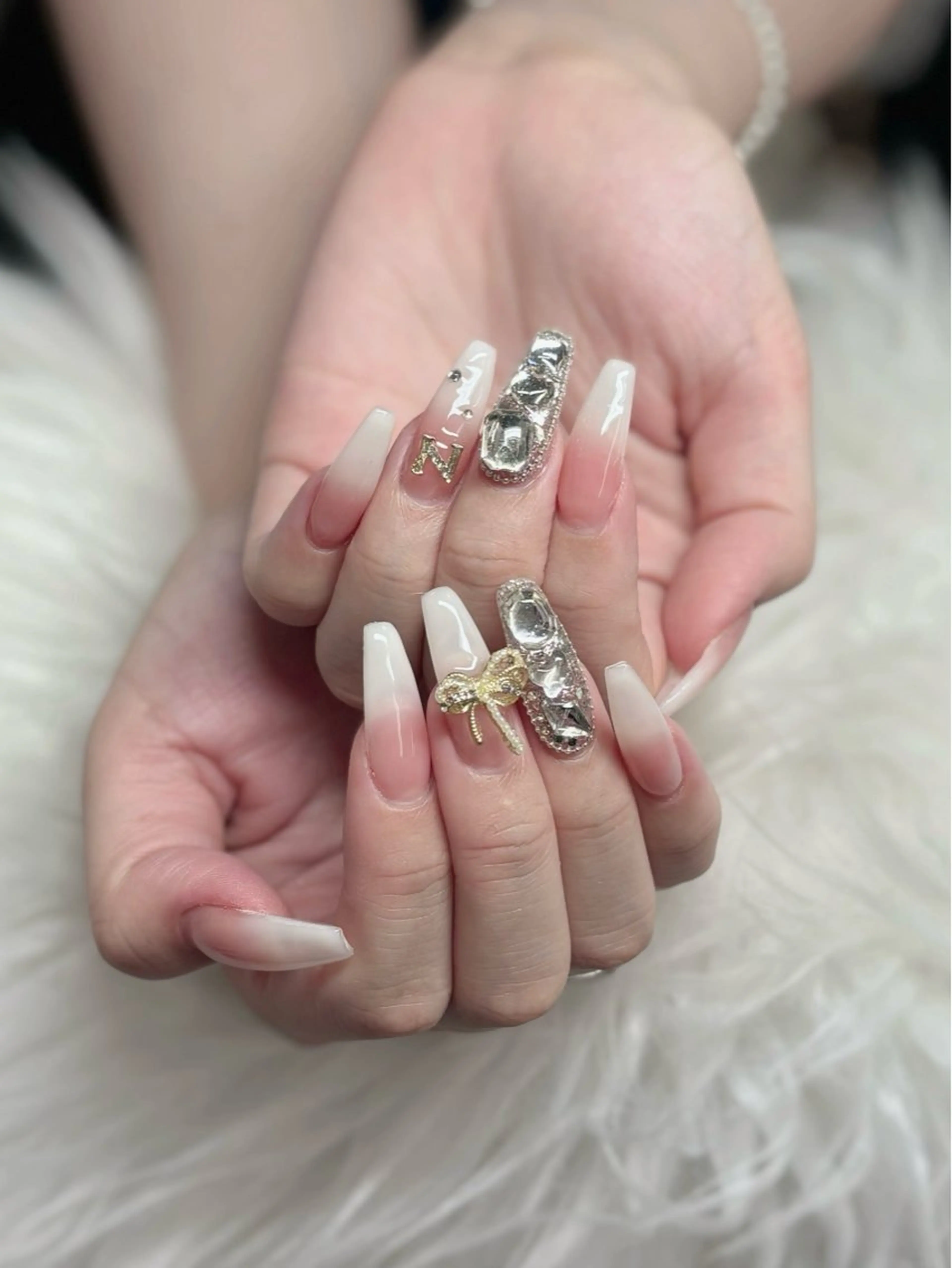 ネイル フレンチネイル ジェルネイル キラキラネイル 韓国ネイル マグネットネイル Julli NailStudioのネイルデザイン