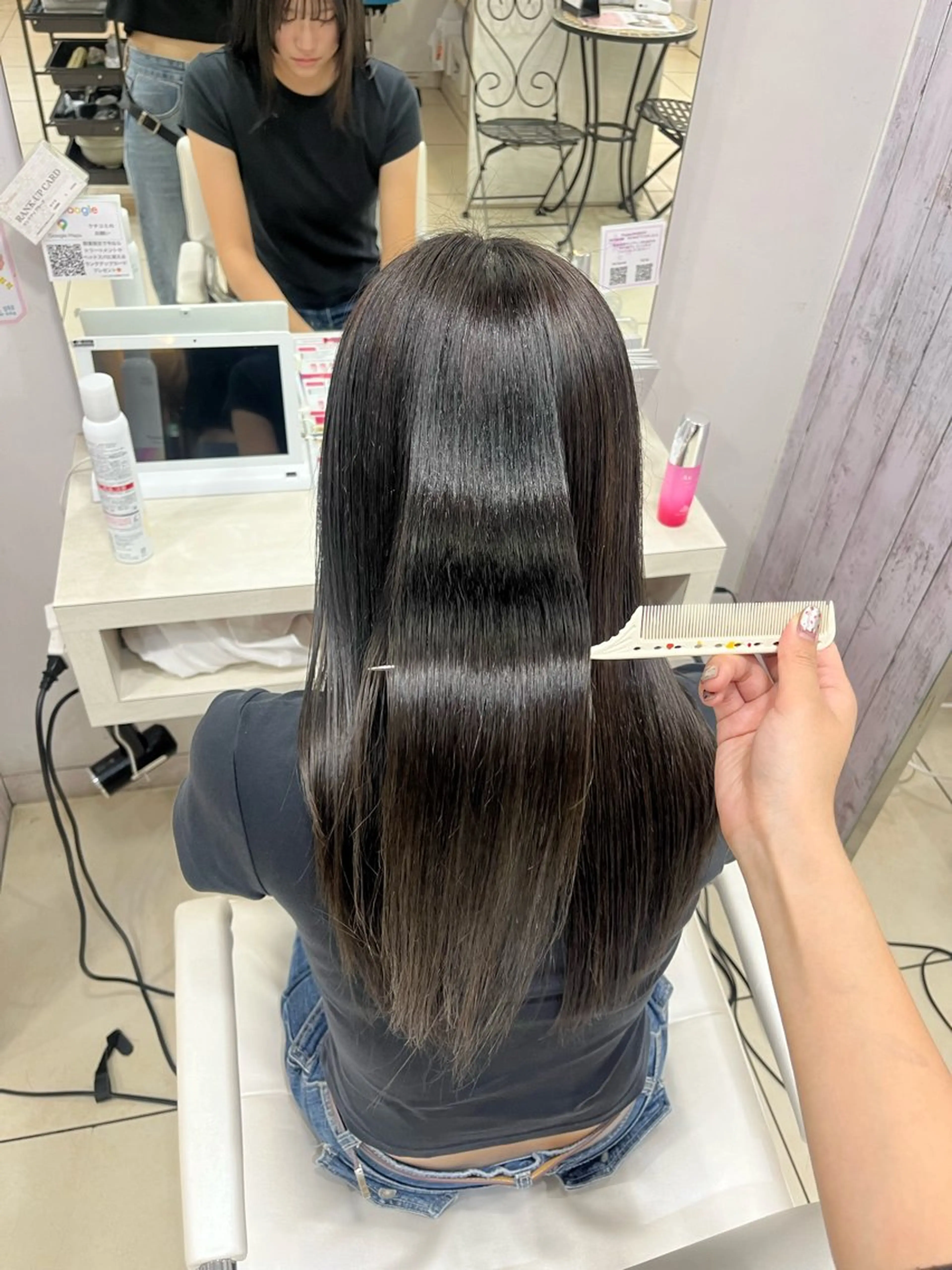 セミロング ヘアカラー トリートメント 【髪質改善カラー】 あむ·. ⟡ 🖤のヘアスタイル