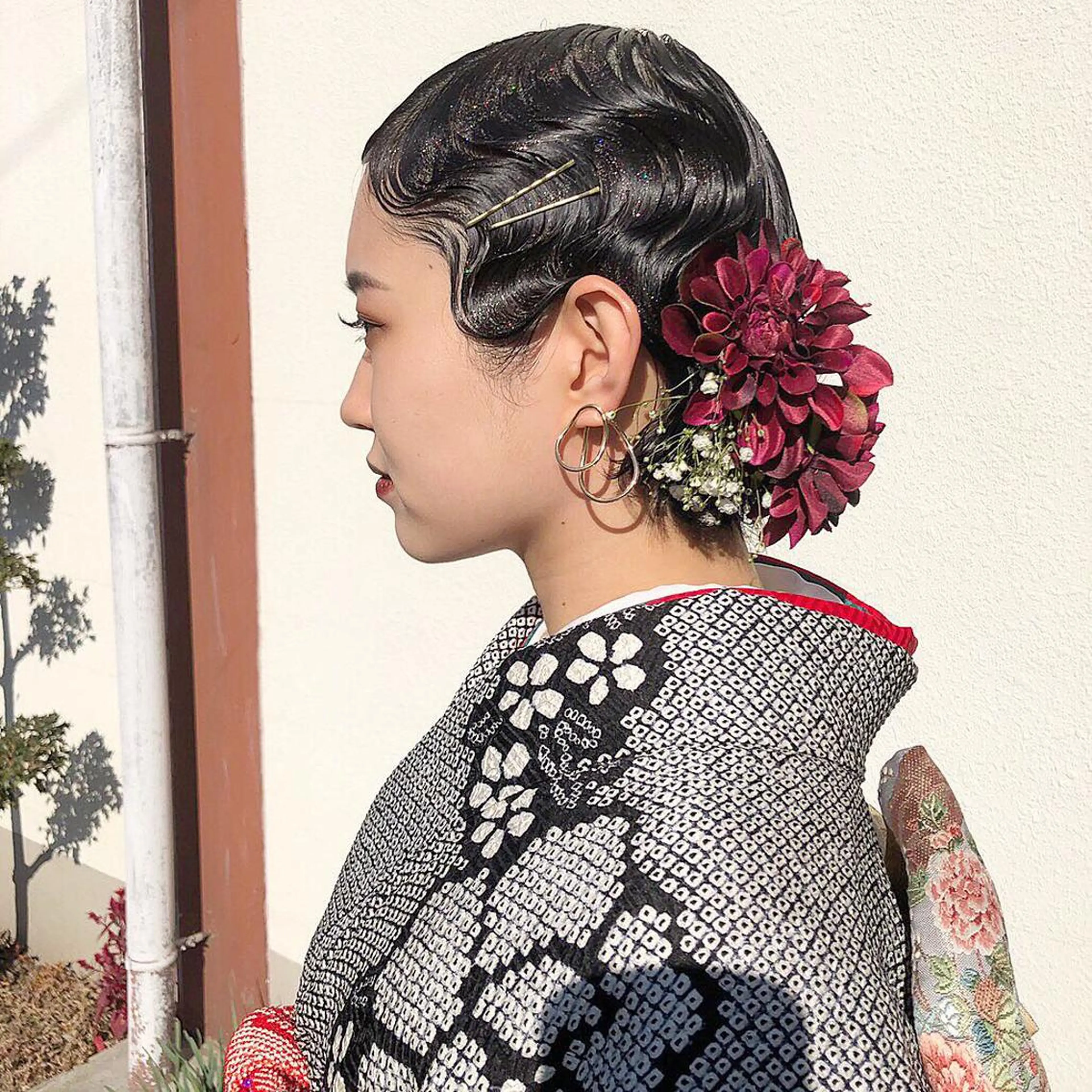 ショート ヘアアレンジ 成人式 卒業式のヘアスタイル レイヤー/顔周り /AKARIのヘアスタイル