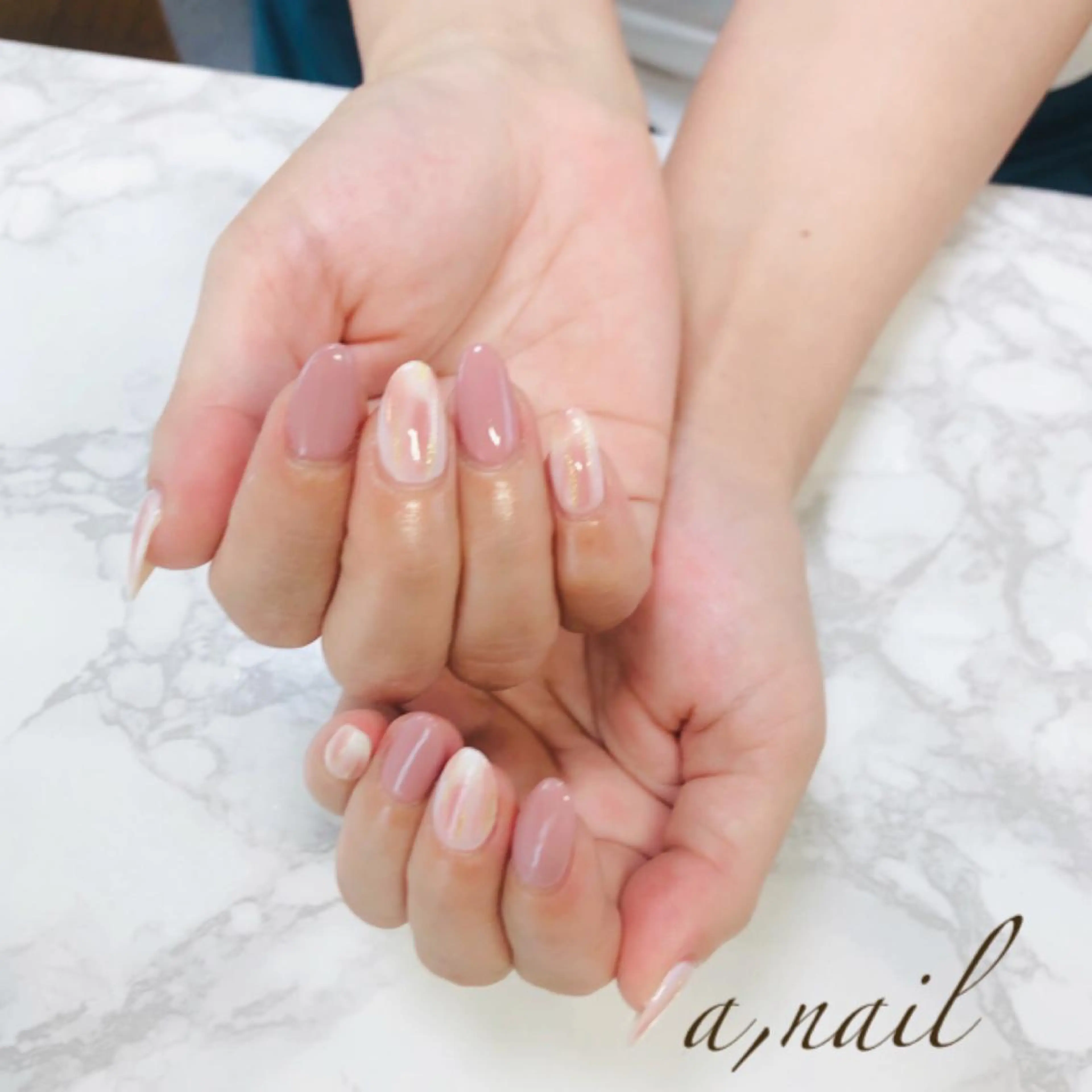 ネイル フットネイル ジェルネイル グラデーション ラメ(グリッター) ラメグラデーション ハンドネイル ネイルサロン エーネイルのネイルデザイン