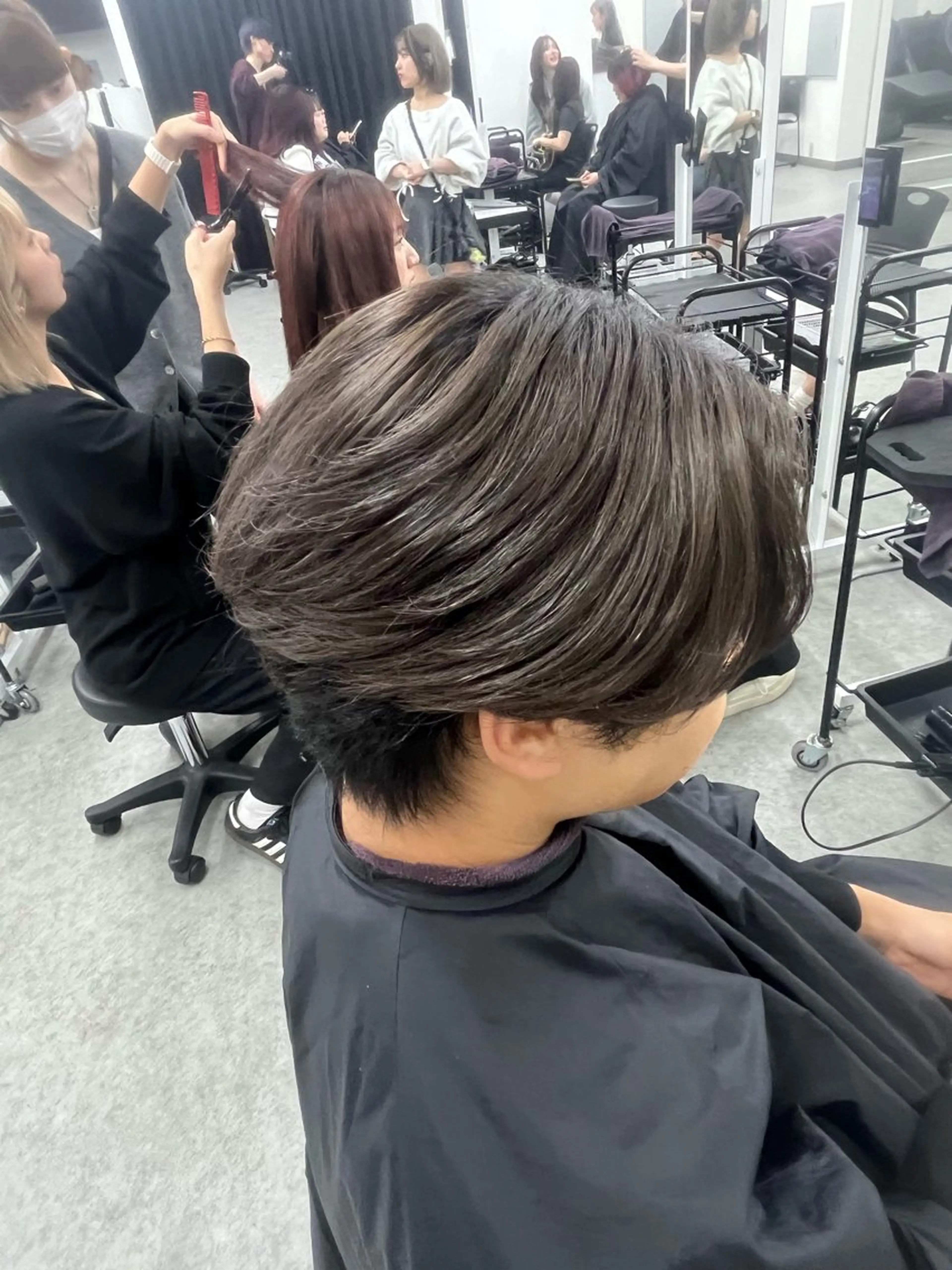 ショート メンズ ヘアカラー トリートメント 透明感ハイトーンヘア 🎀ririka🎀のヘアスタイル