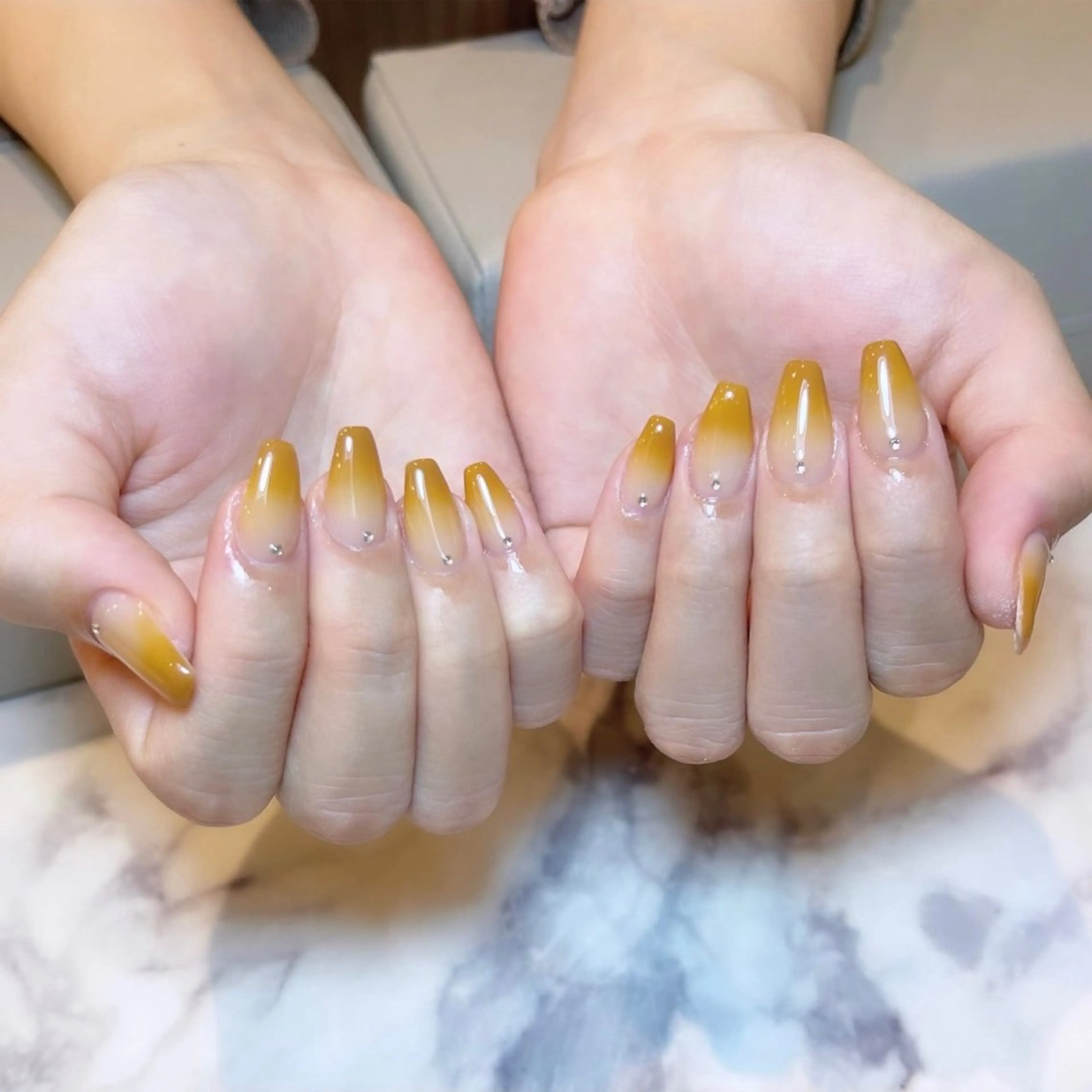 【ハンド】カラーグラデーション（オフなし）の写真