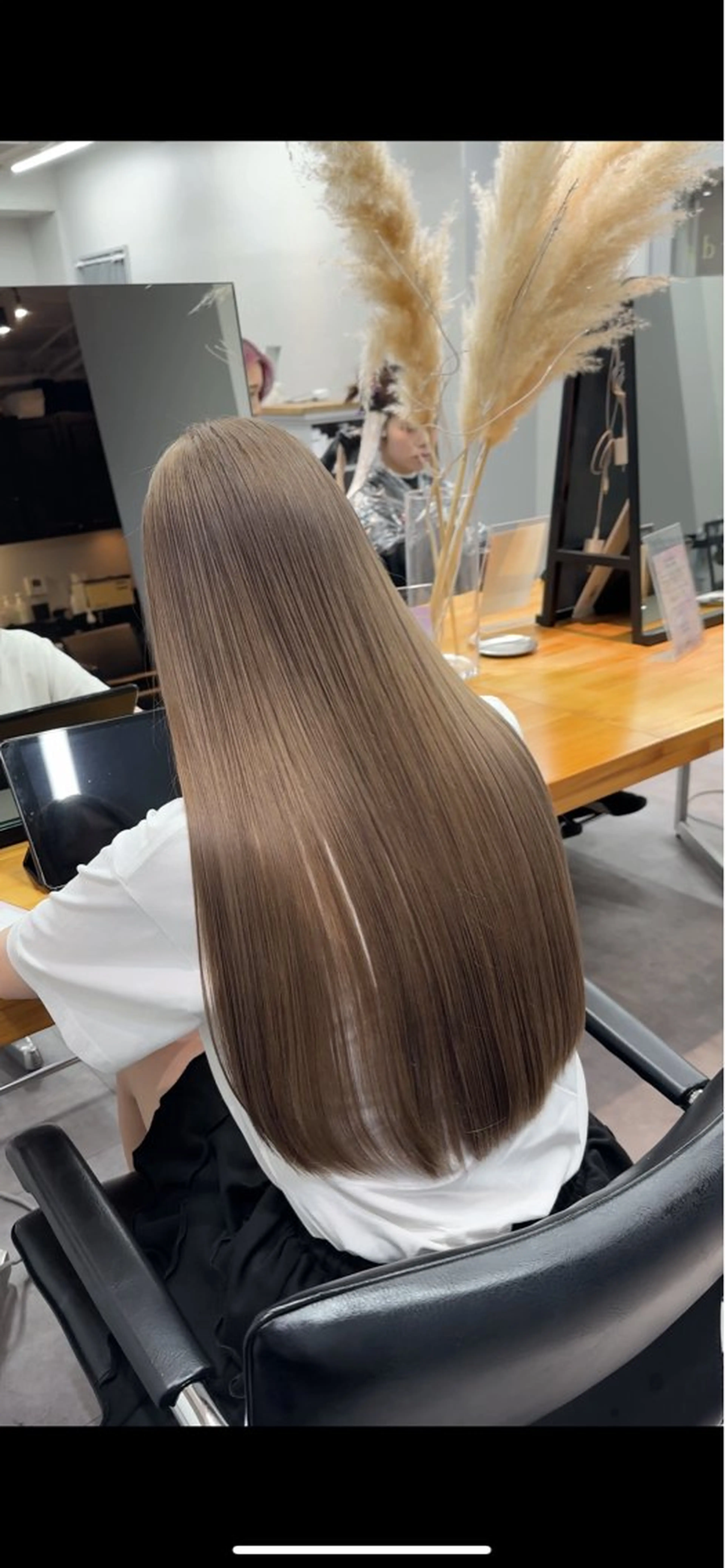 ロング カラー ヘアカラー ミルクティーベージュ 💫HARUTOのヘアスタイル