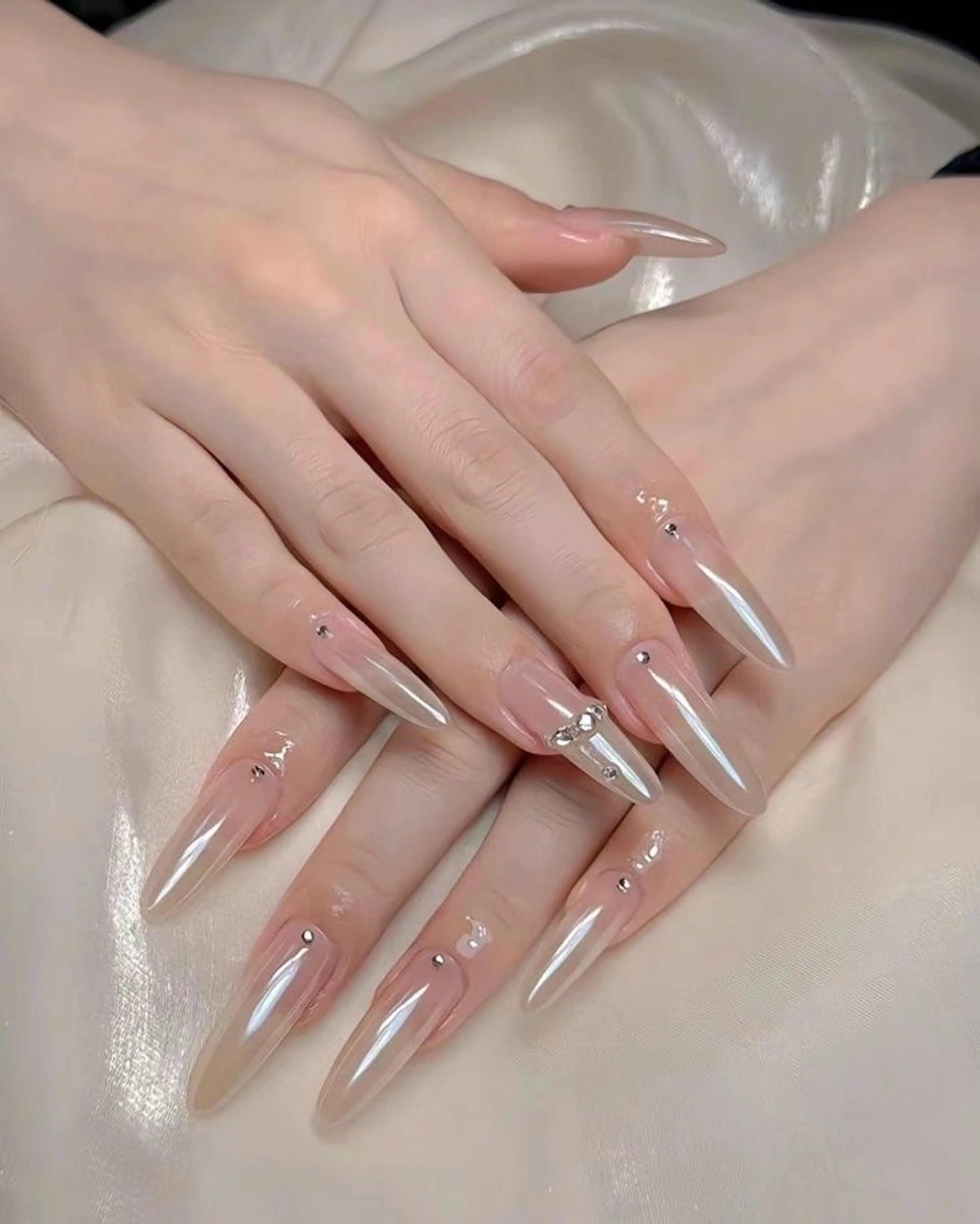 ネイル 長さ出し フレンチネイル グラデーション 卒業式 マグネットネイル ハンドネイル MIHANA NAILのネイルデザイン