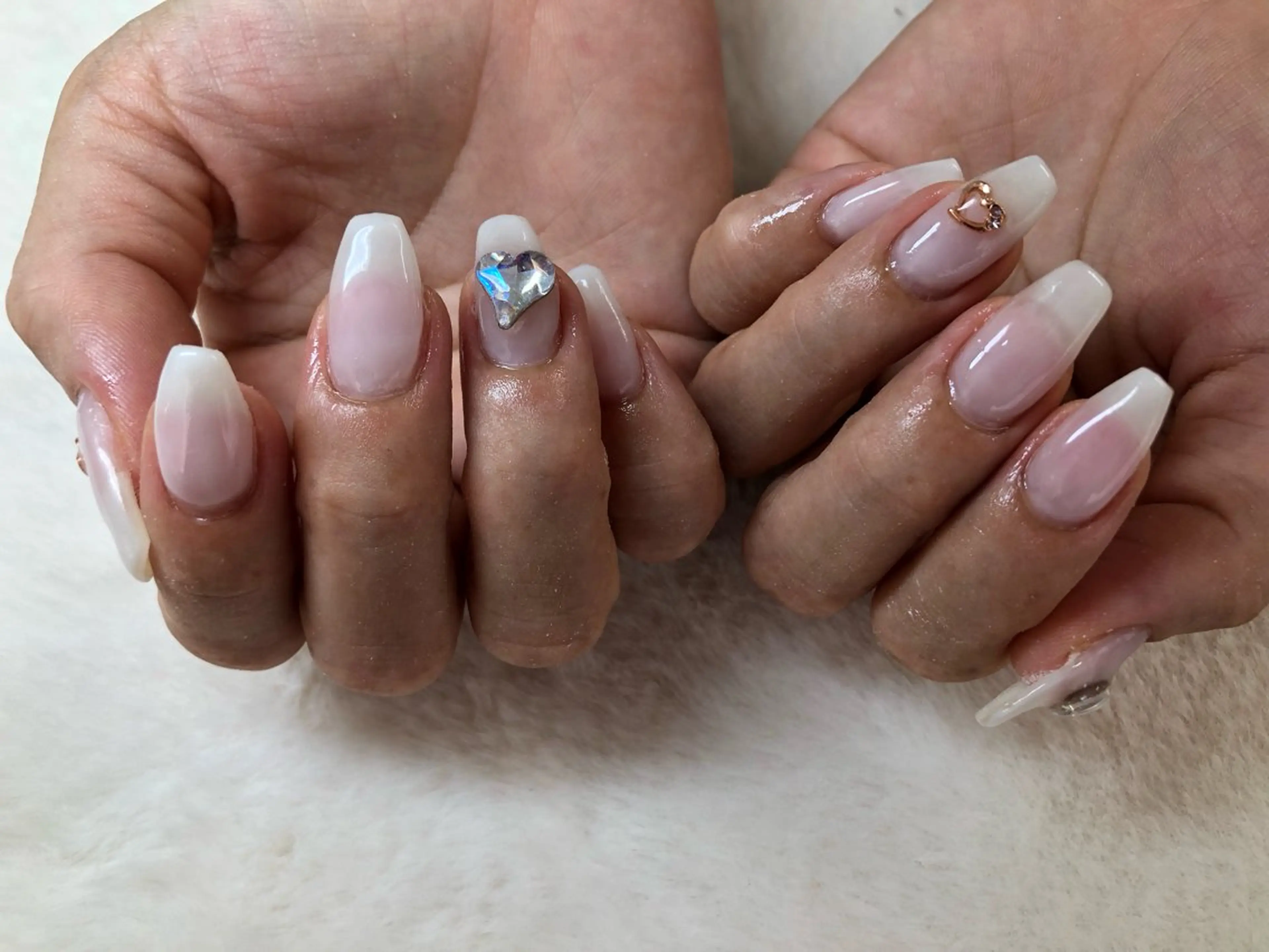 ネイル ハート ハンドネイル ハンドケア Epokku ネイルサロンのネイルデザイン