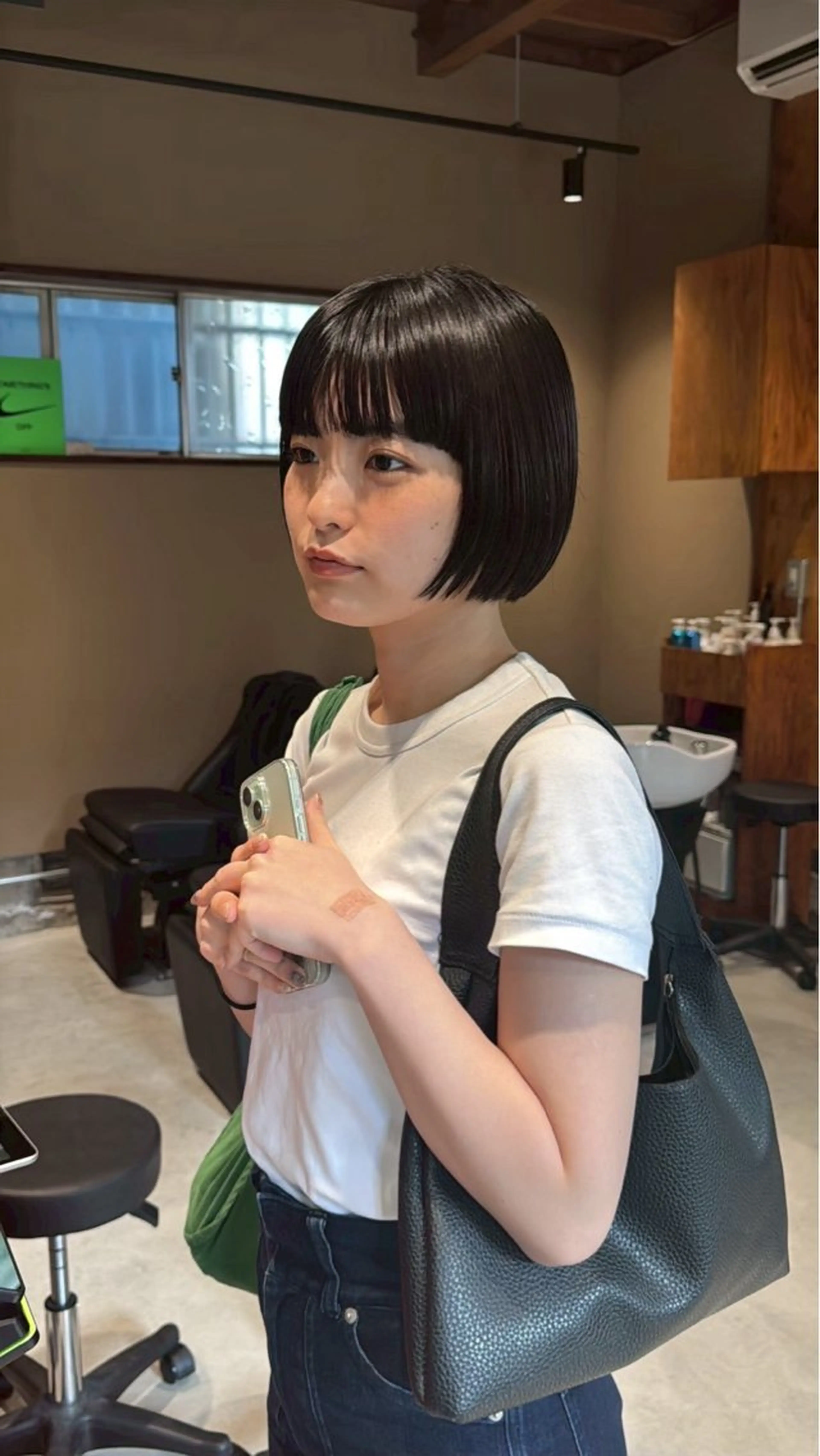 ショート カラー 溝曽路 優衣のヘアスタイル