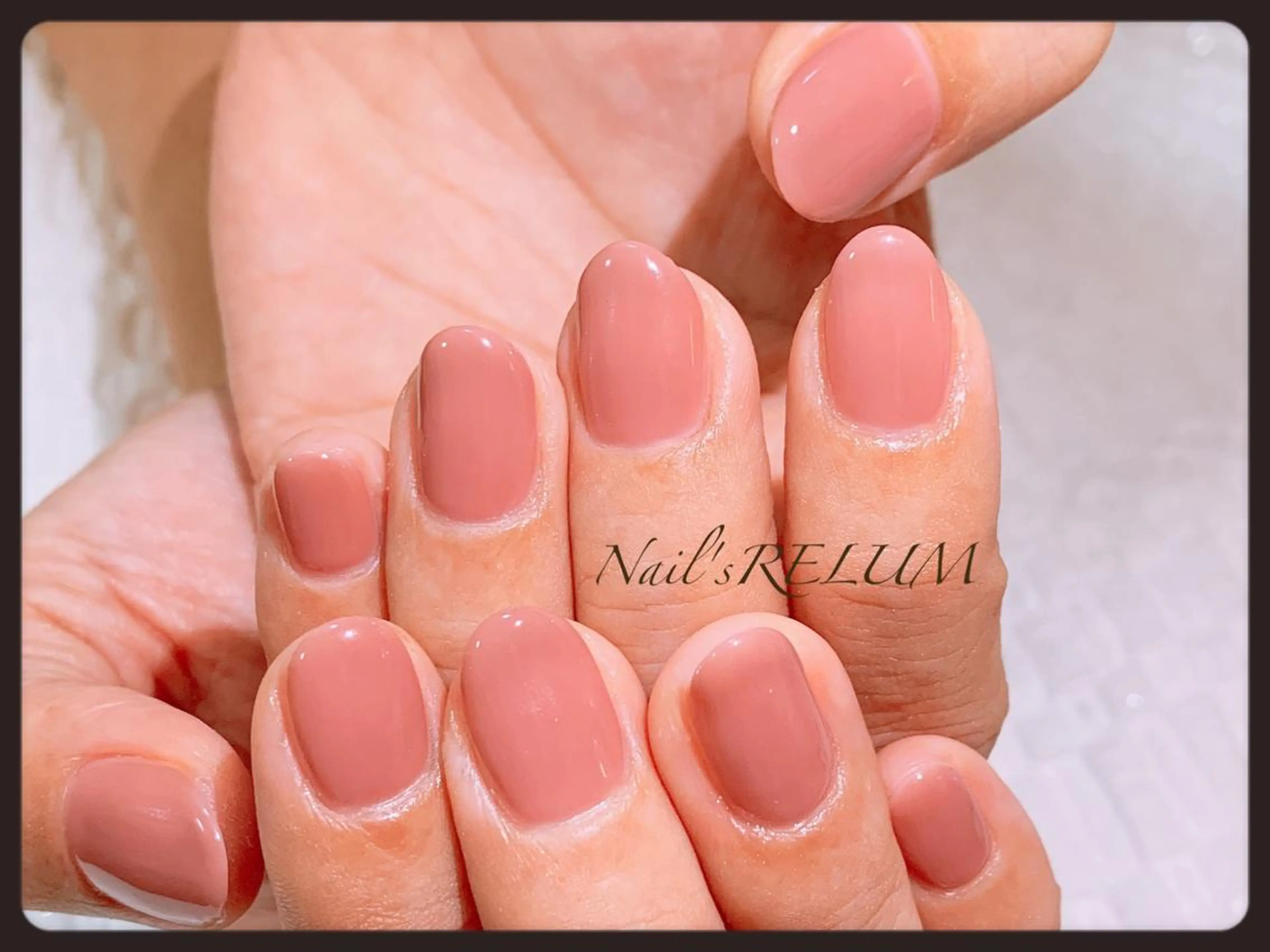 ネイル ワンカラーネイル ハンドネイル THECOLORS所属・近貞 莉奈のネイルデザイン