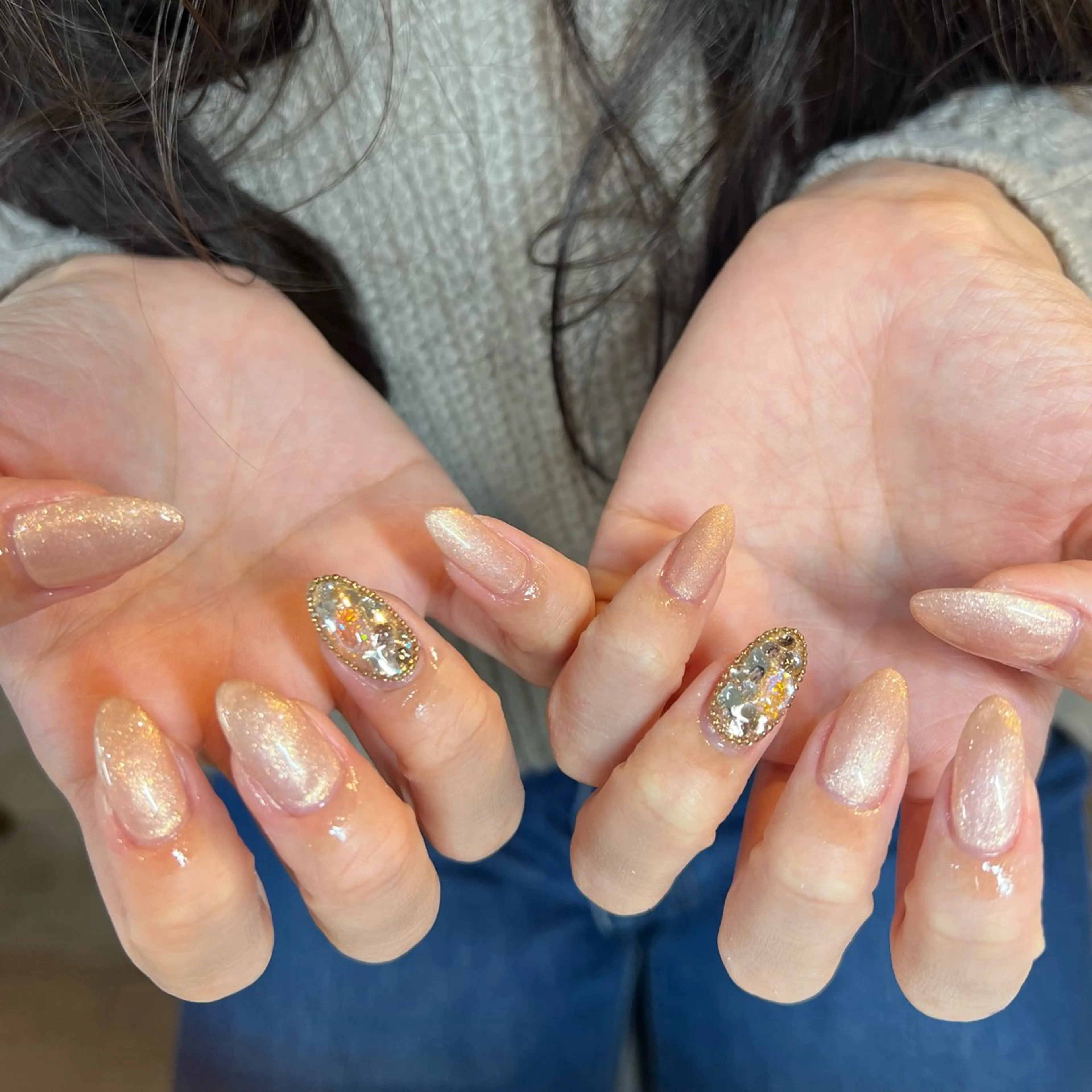 オフなし🎀リボンorビジュー埋めつくしネイルの写真