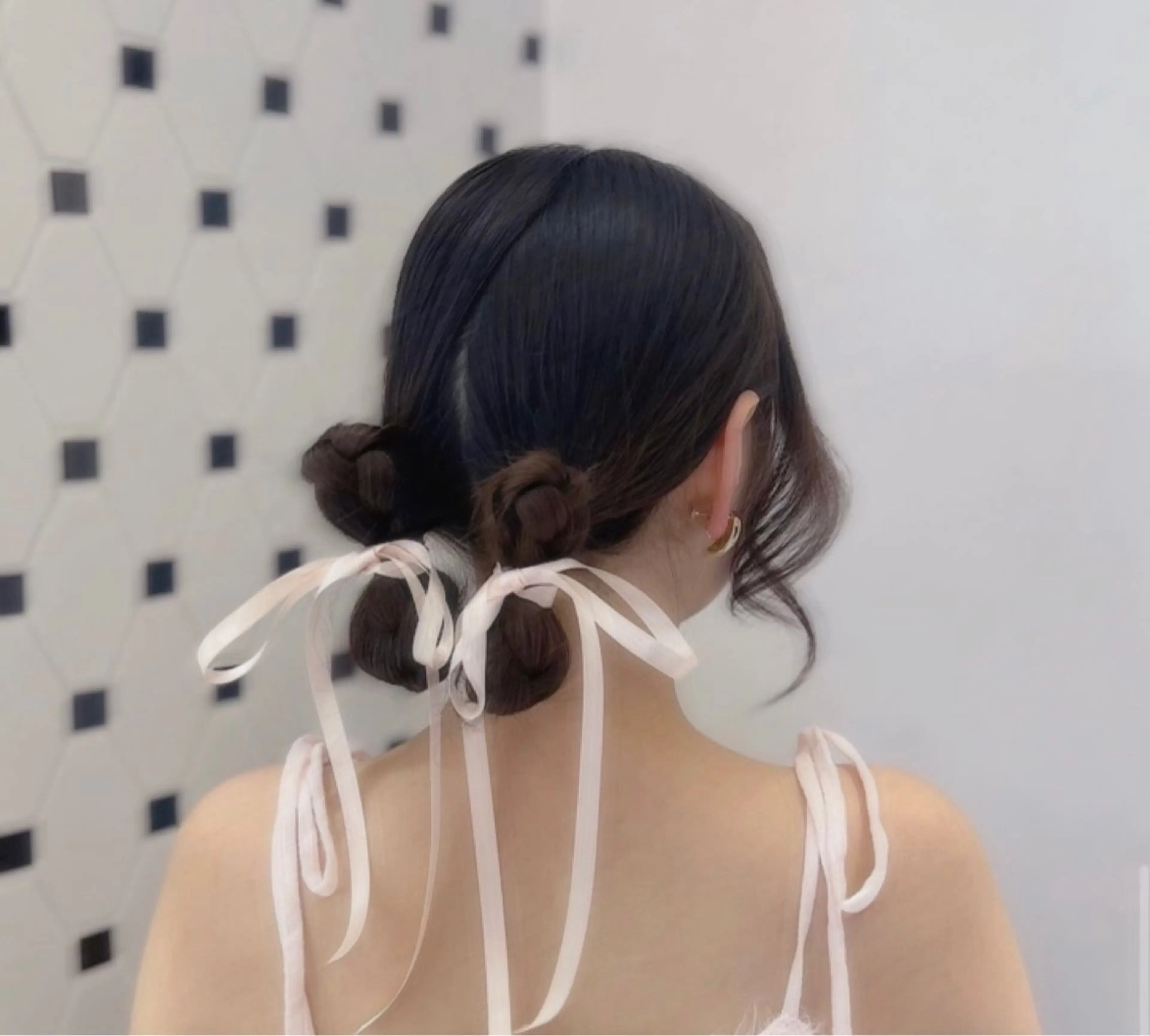 セミロング カラー パーマ ヘアアレンジ ヘアセット 顔周り/透明感/銀座 🩵りのせのヘアスタイル