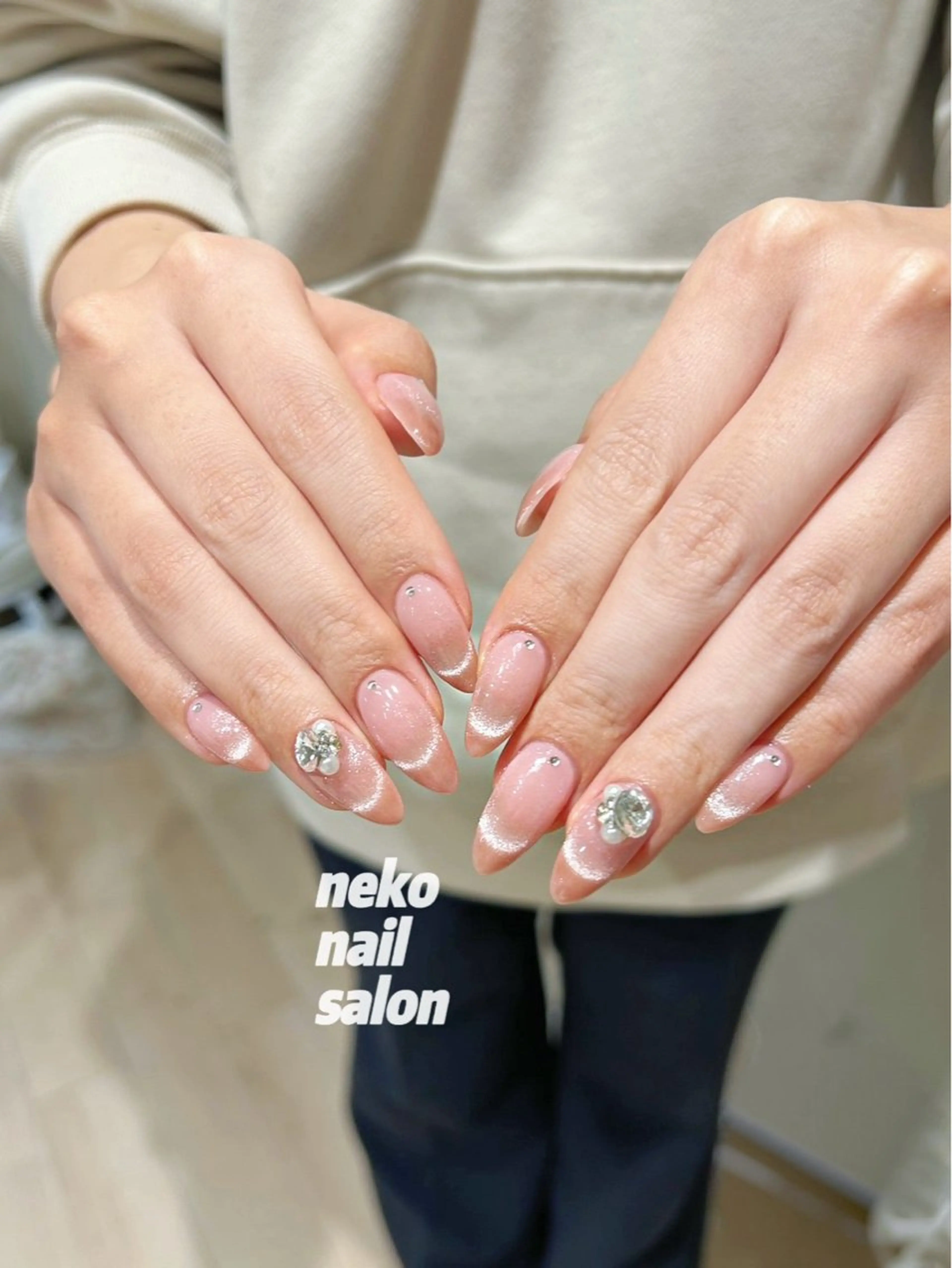ネイル フレンチネイル マグネットネイル マグネットフレンチ ハンドネイル neko nail所属・neko nailのネイルデザイン