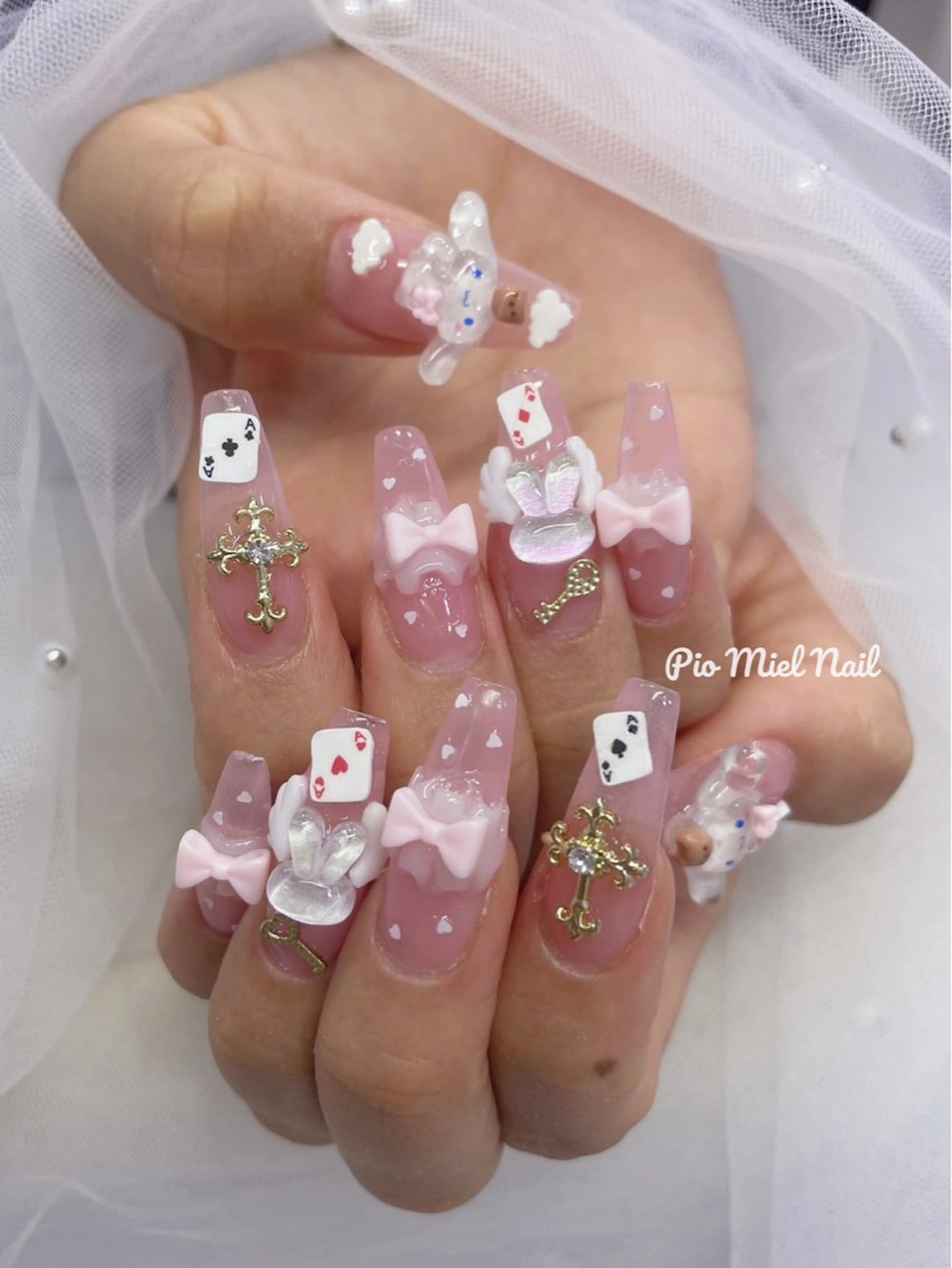 セミロング 韓国風ヘア ハンドネイル Pio Mielのネイルデザイン