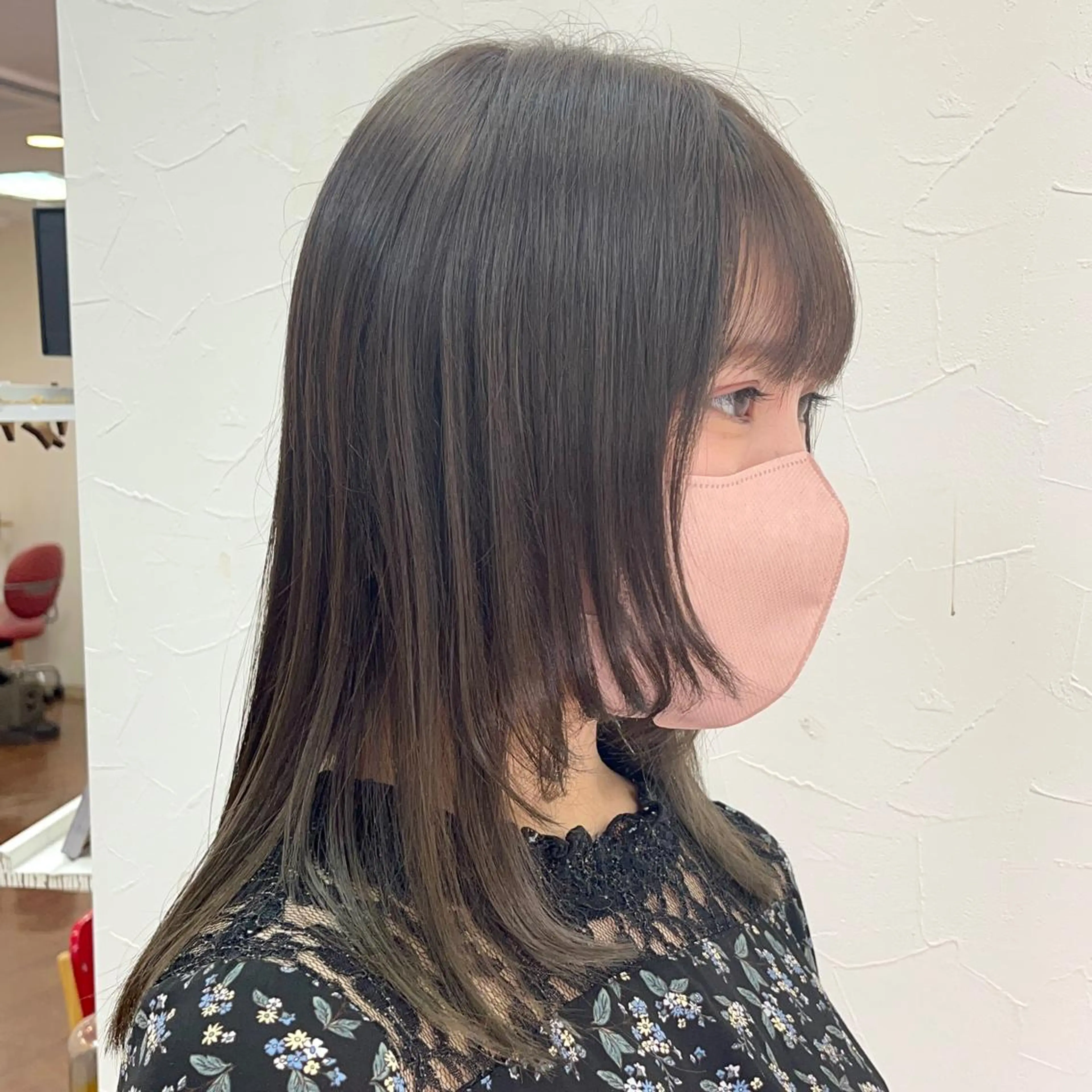 ミディアム 顔周りカット レイヤーカット イッツ！登戸店所属・冨田 豊のヘアスタイル