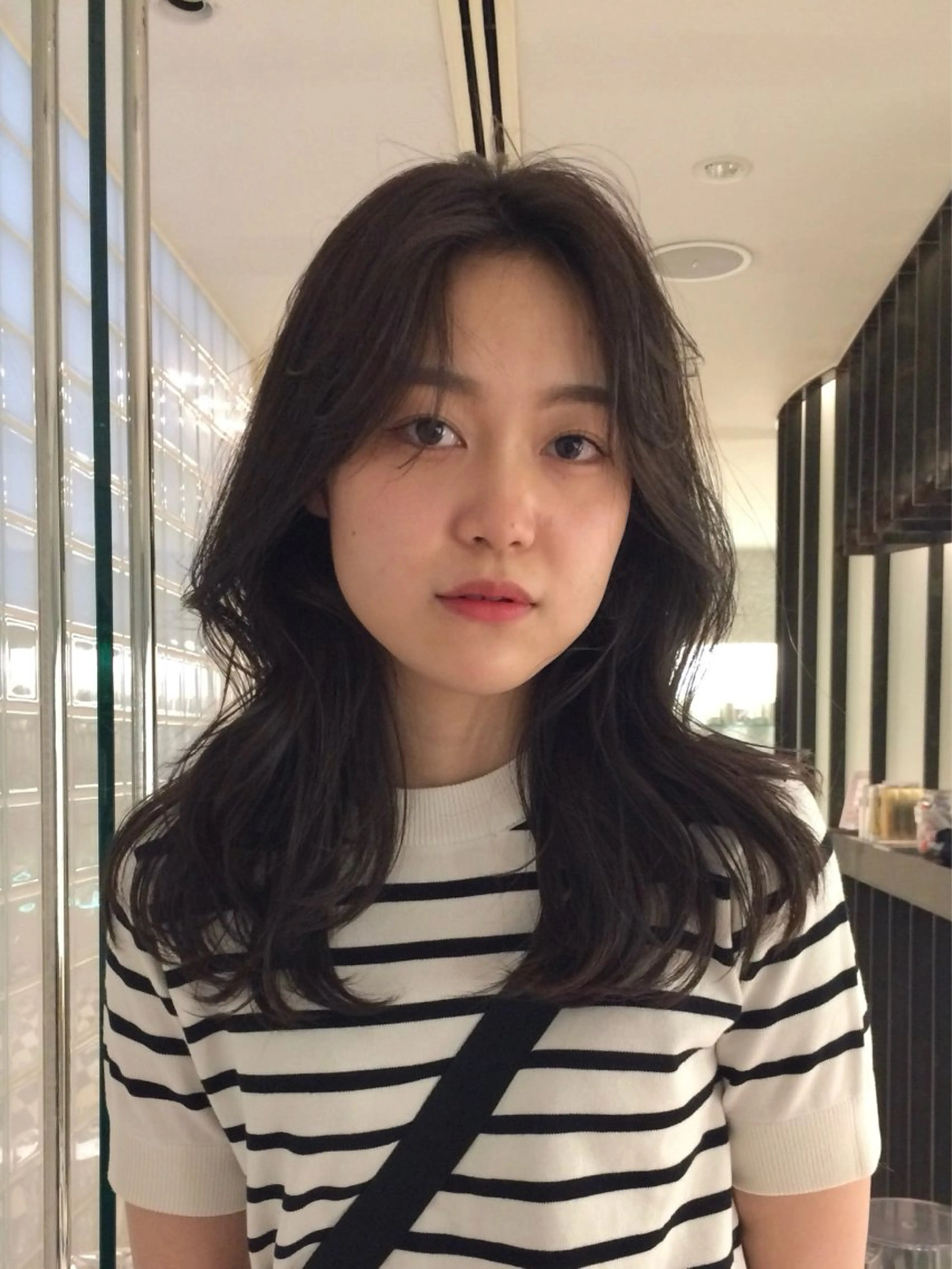 セミロング 大久保 桃夏のヘアスタイル