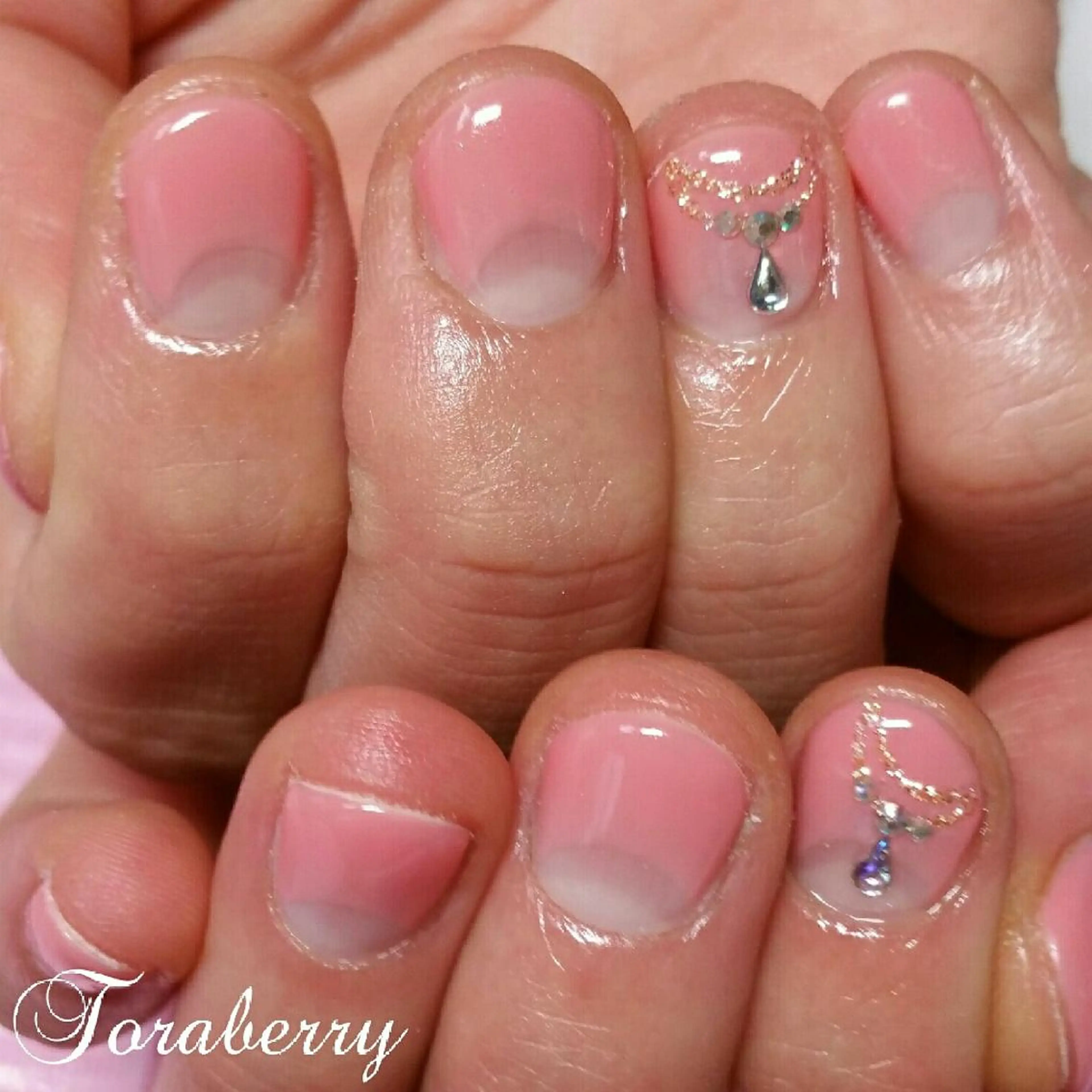 ネイル フレンチネイル 逆フレンチ ネイリスト なつみのネイルデザイン