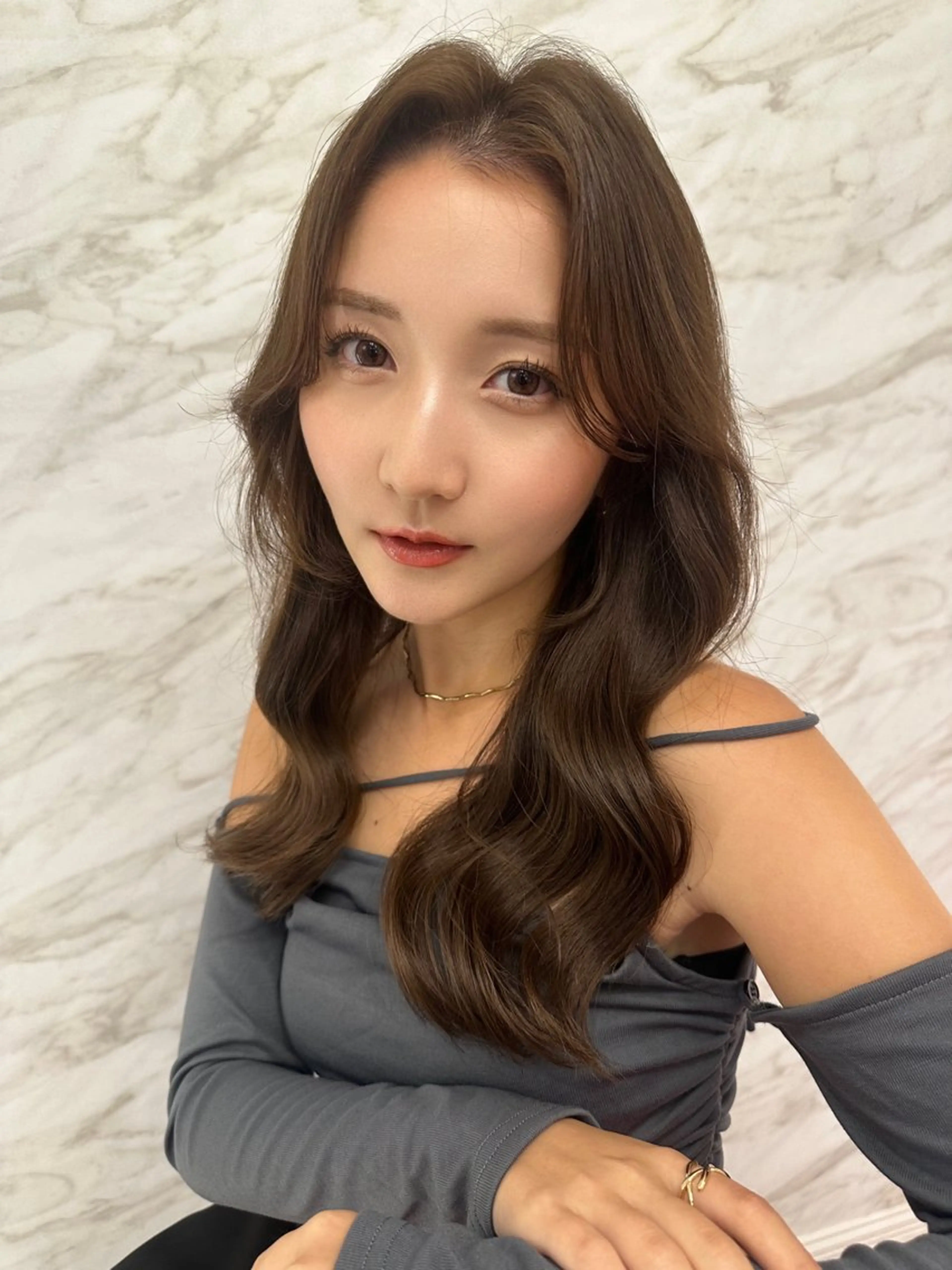 ロング くびれヘア 顔周りカット 韓国風ヘア レイヤーカット カット ヘアカラー トリートメント ヘアセット 銀座副店長/レイヤー /韓国ヘア/髪質改善のヘアスタイル