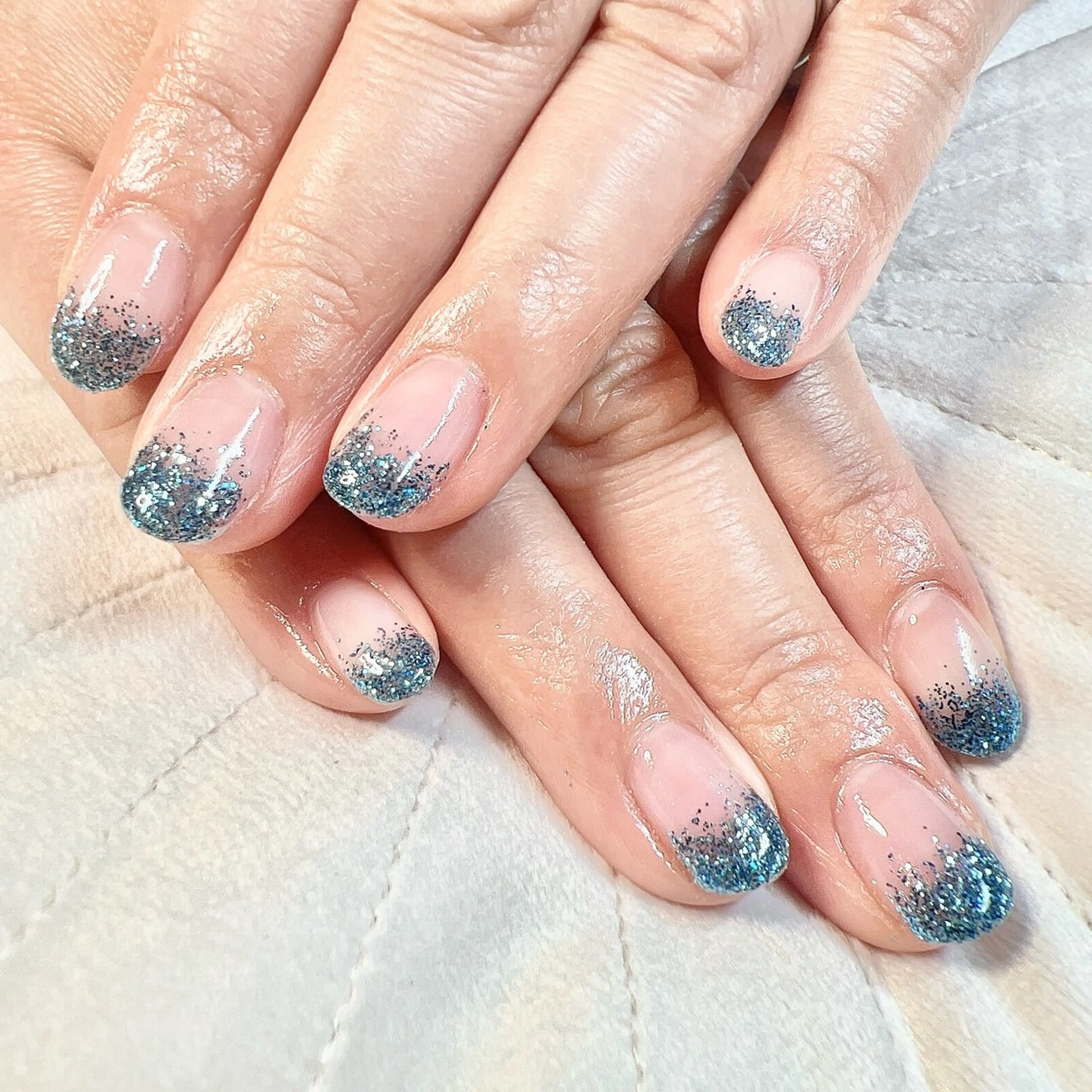 ネイル キャンアイドレッシー六本木店所属・MIKA／耳ツボ ／マグネットネイルのネイルデザイン