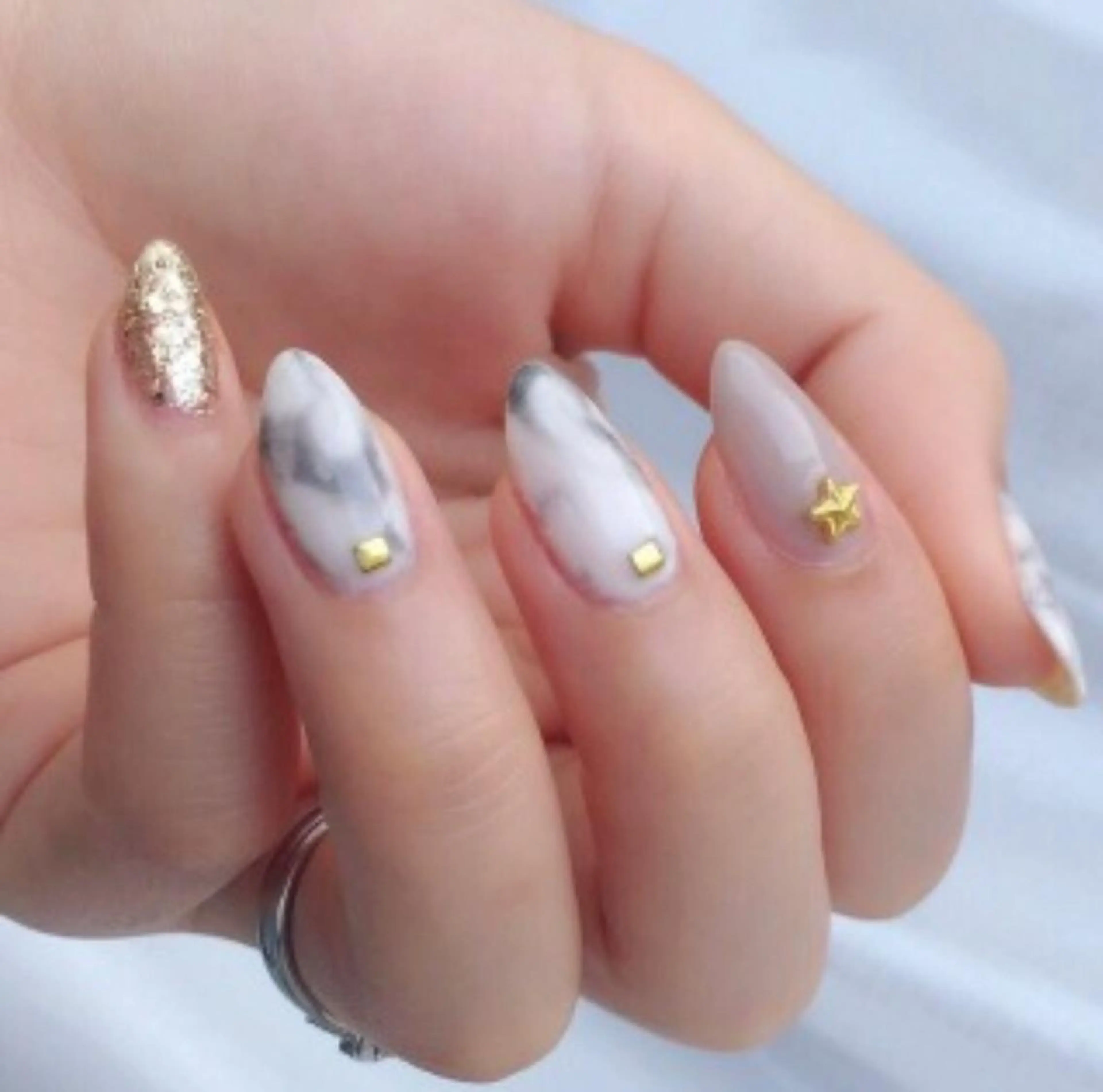 ネイル ハンドネイル ゲン レイカのネイルデザイン