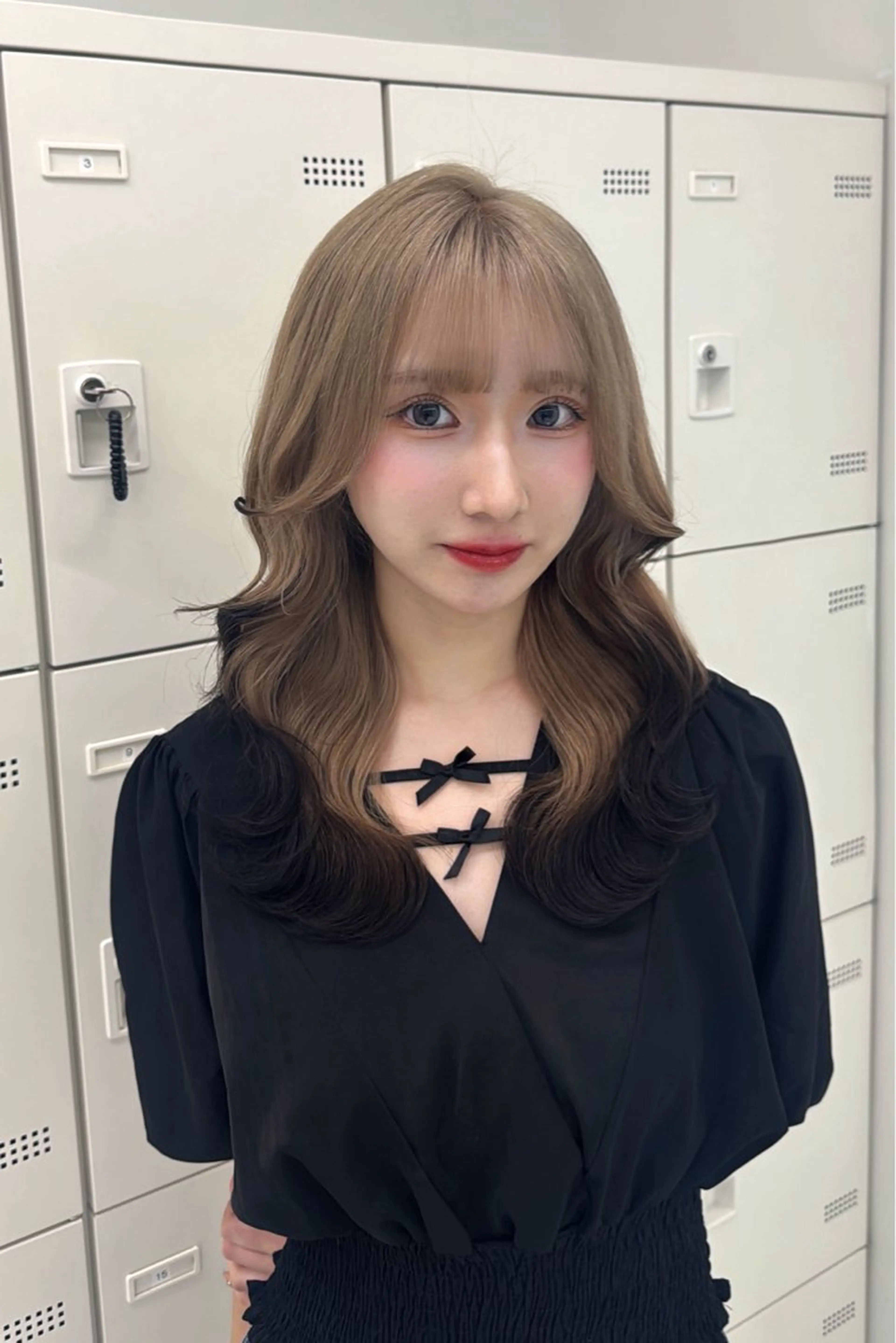 セミロング カラー ヘアアレンジ ヘアカラー トリートメント ヘッドスパ ヘアセット ハイトーン艶カラー 🤍ゆうひのヘアスタイル