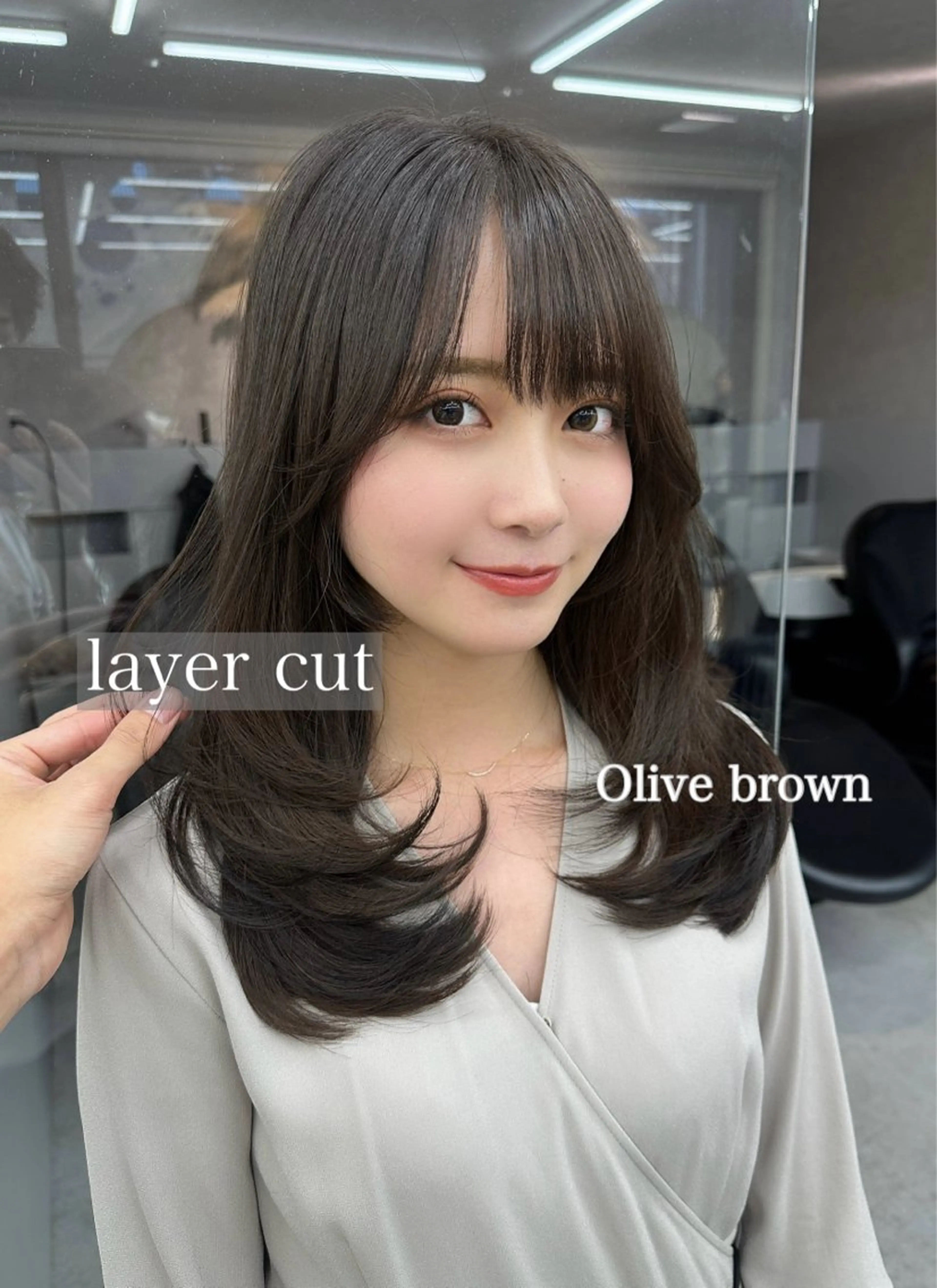 ミディアム ミディアムレイヤー 顔周りカット 伸ばしかけ レイヤーカット monaヘアアレンジ 🎀/お呼ばれのヘアスタイル
