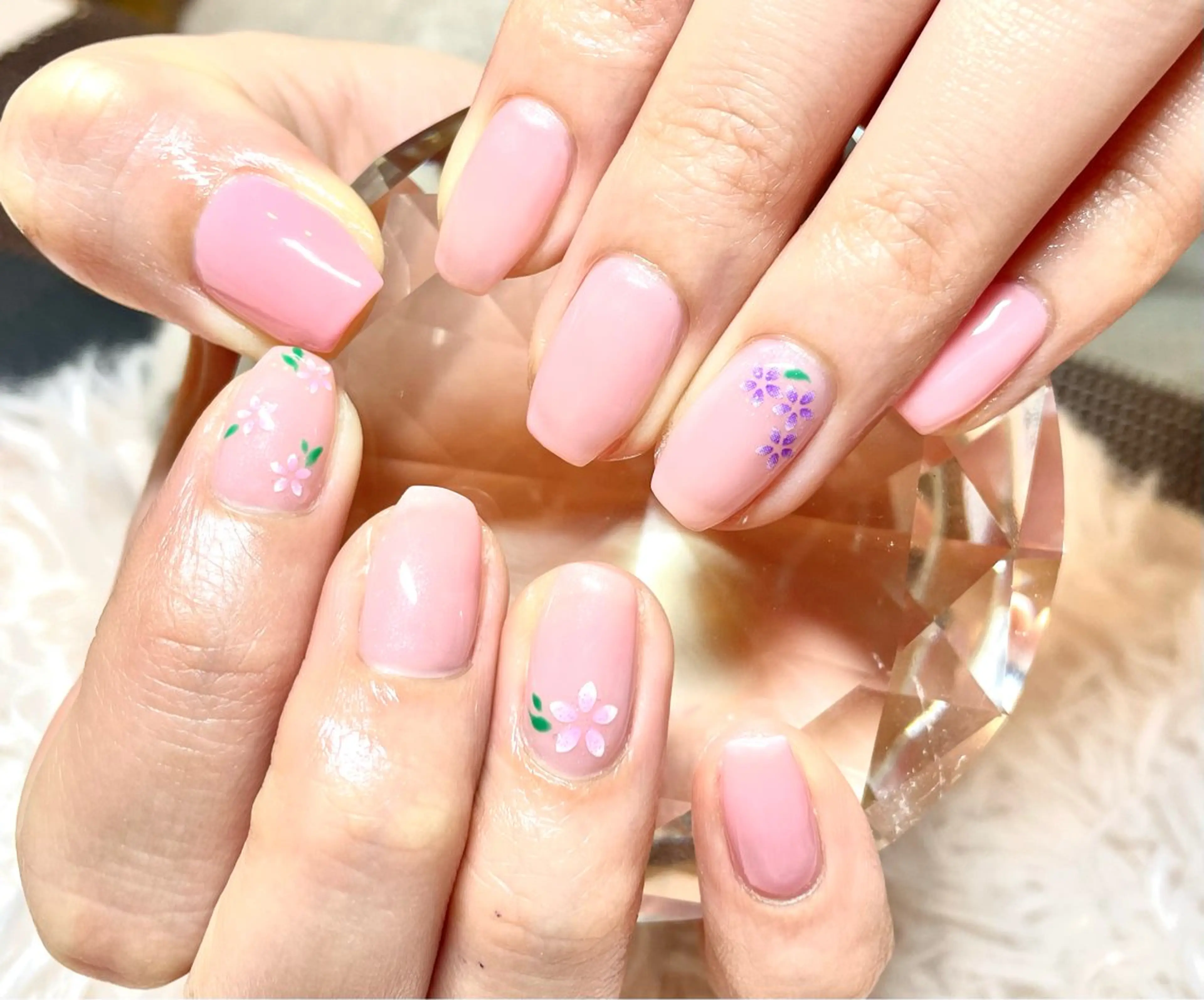 ネイル 頑張る女性の味方✴︎ M.i　nail ♡のネイルデザイン