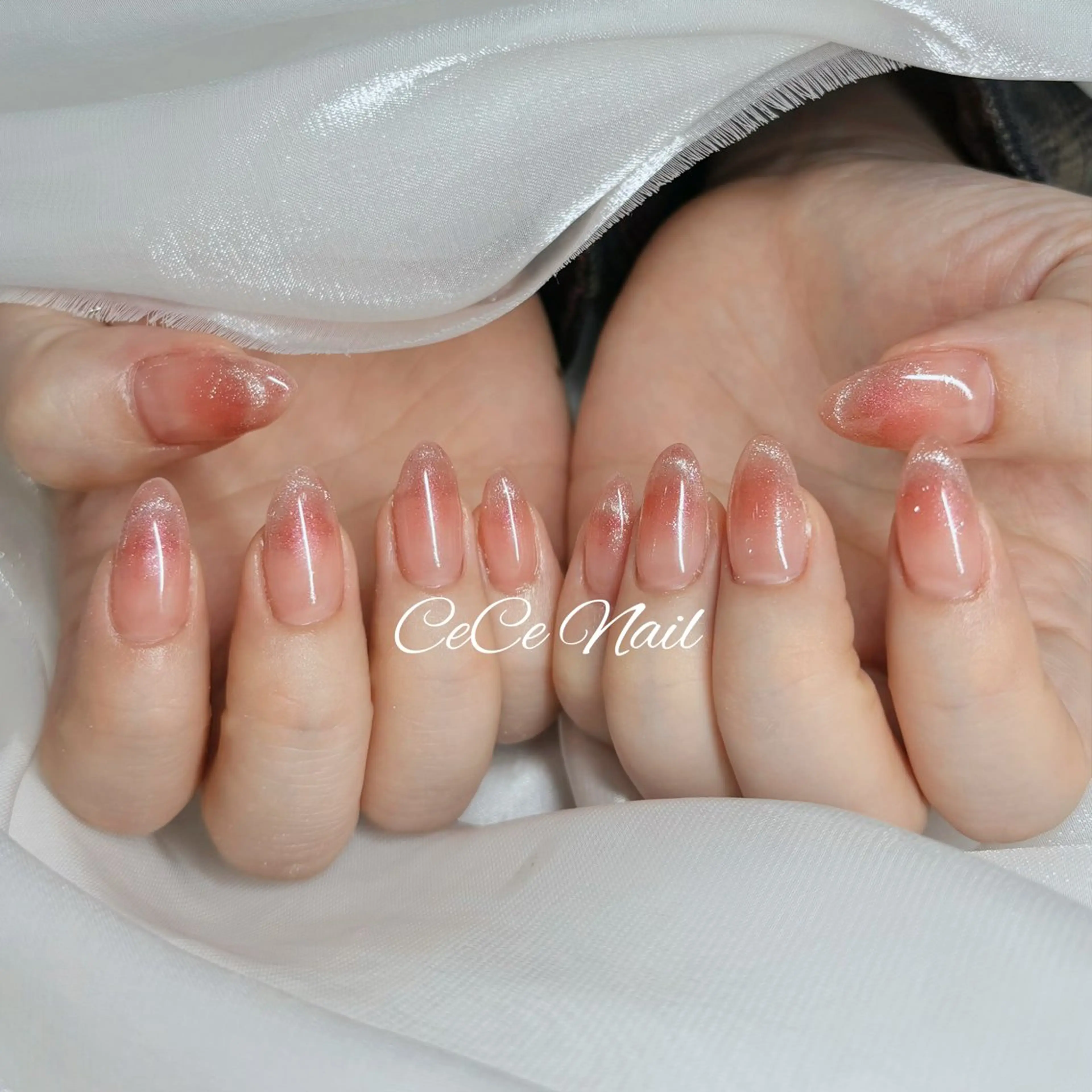 ネイル オーロラネイル 長さ出し フットネイル フレンチネイル ジェルネイル ハンドネイル CeCe Garden所属・CeCeGarden ✨️キラキラワンホンのネイルデザイン