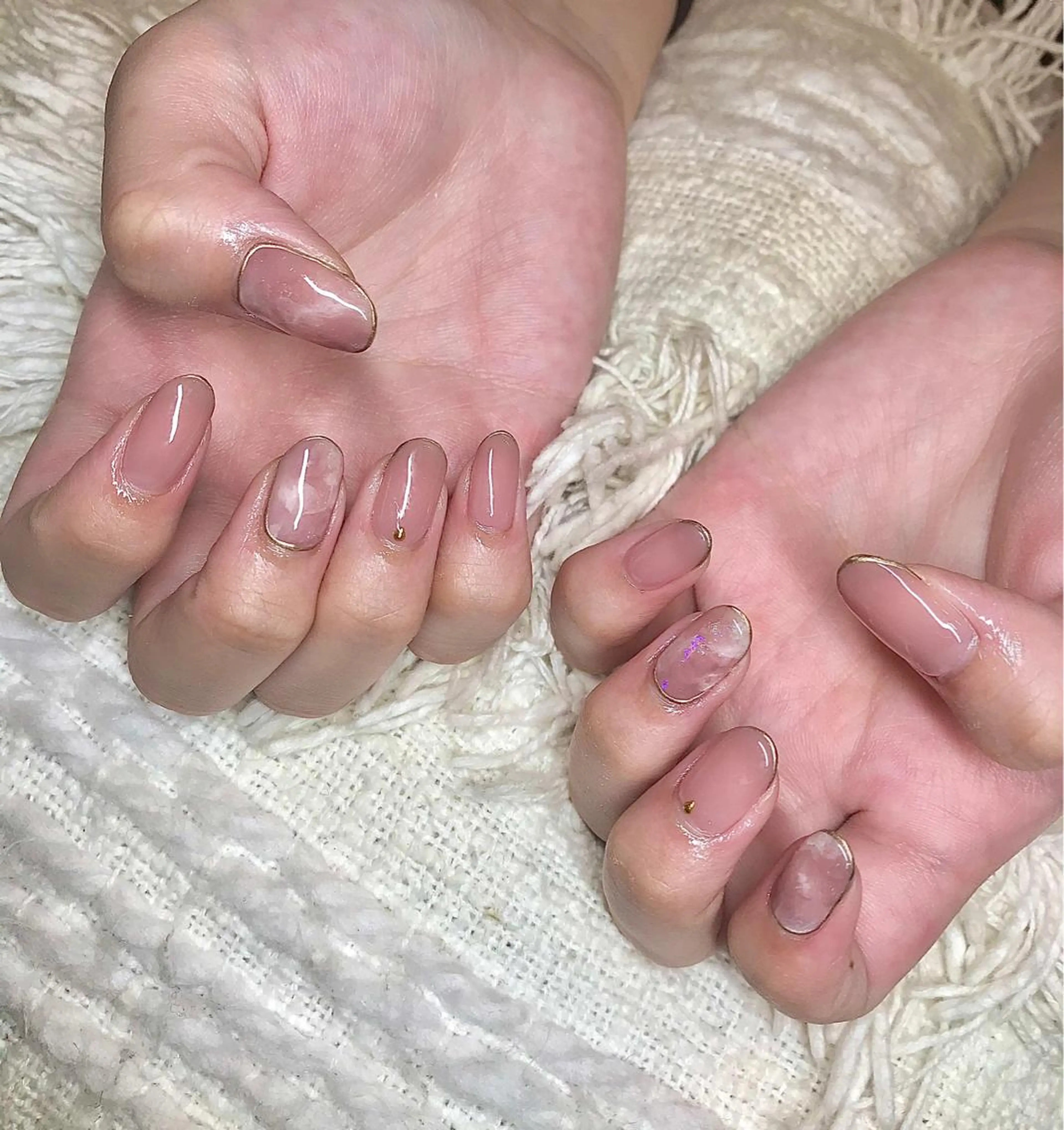 ミディアム カラー パーマ ヘアアレンジ ネイル マツエク・マツパ 大理石ネイル(マーブル) ハンドネイル ハンドケア nail&eye Aoのマツエク・マツパデザイン