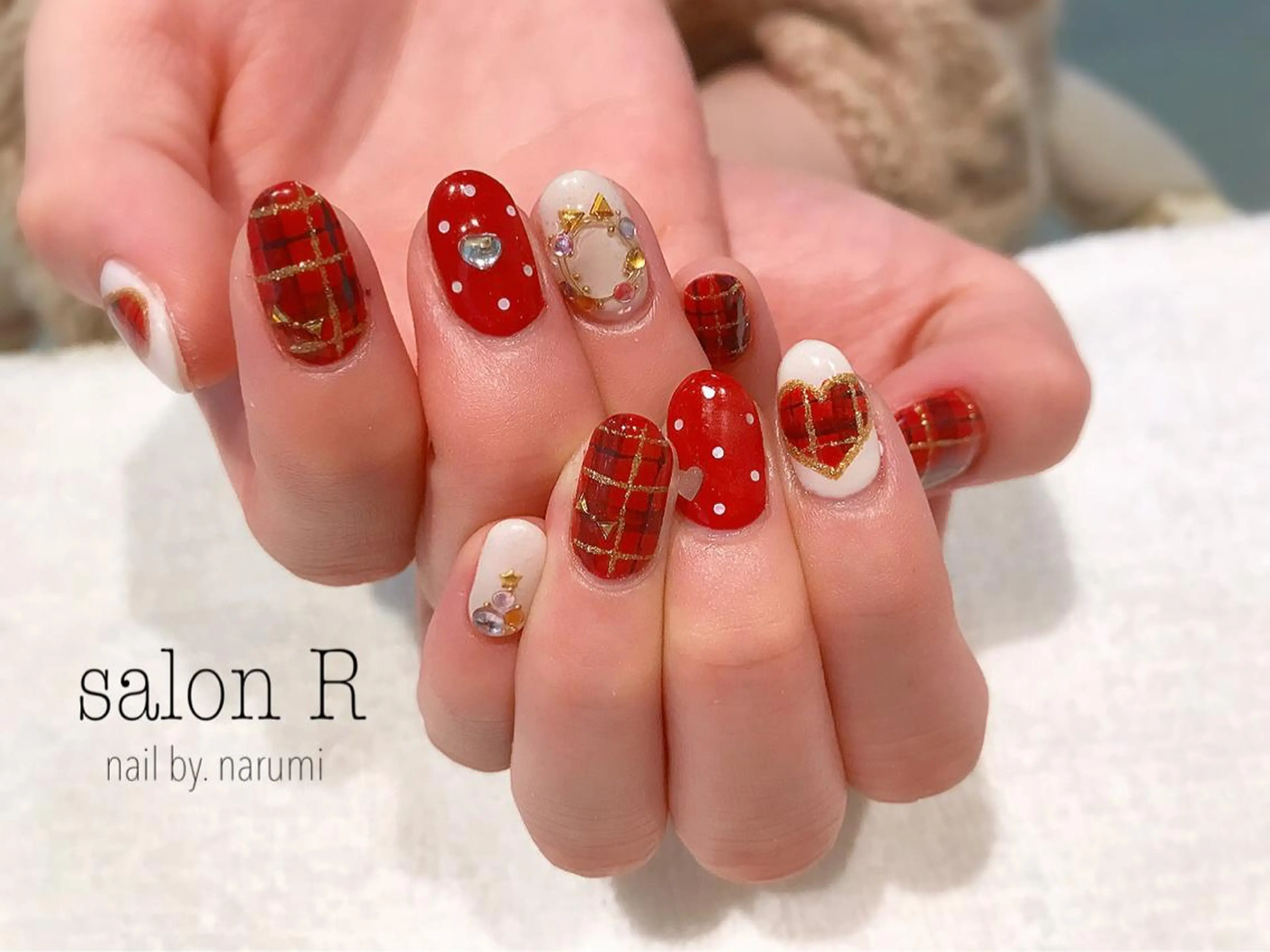 ネイル 冬ネイル クリスマス Re Pearl～コーディネートサロン～ 市駅前店所属・NARUMI HYODOのネイルデザイン