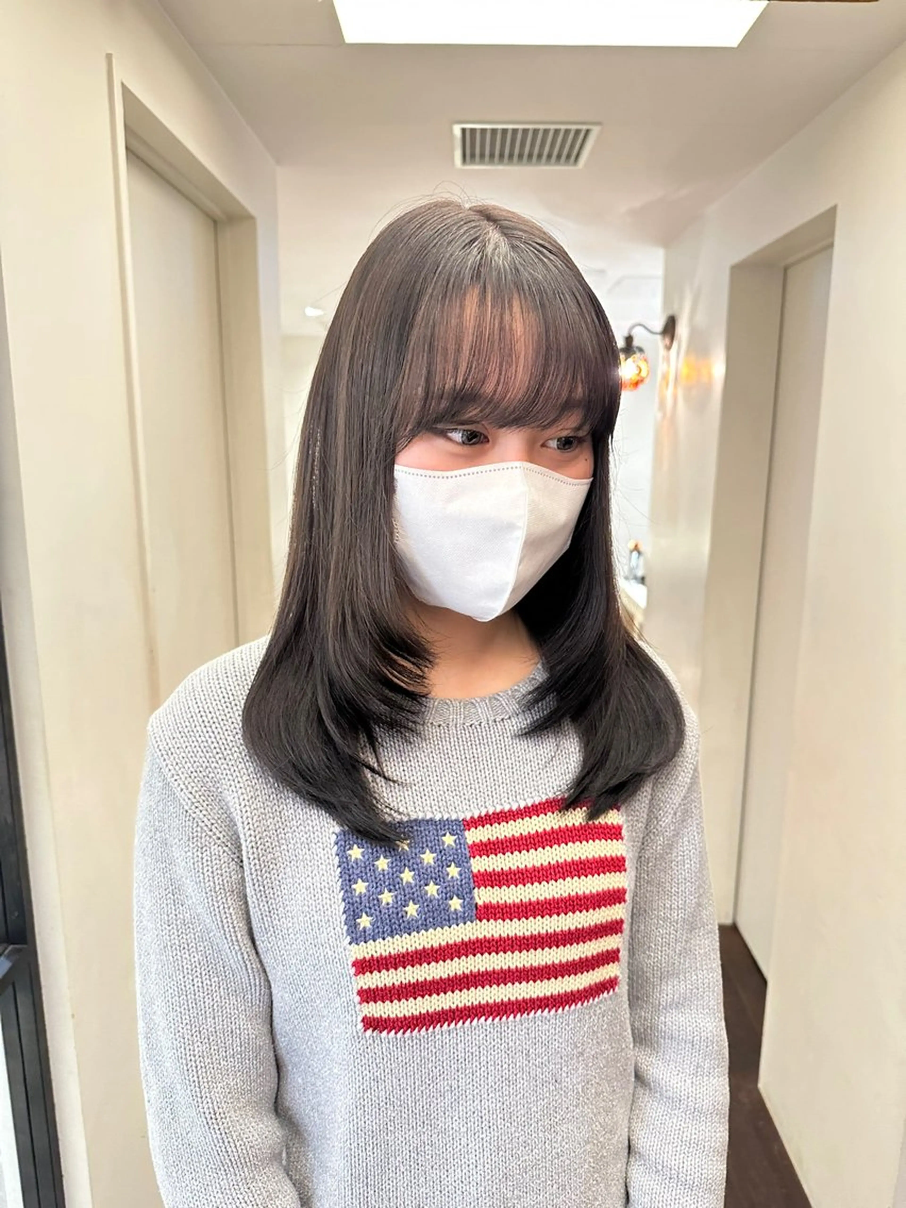 セミロング カラー ヘアカラー 安丸 結夏のヘアスタイル