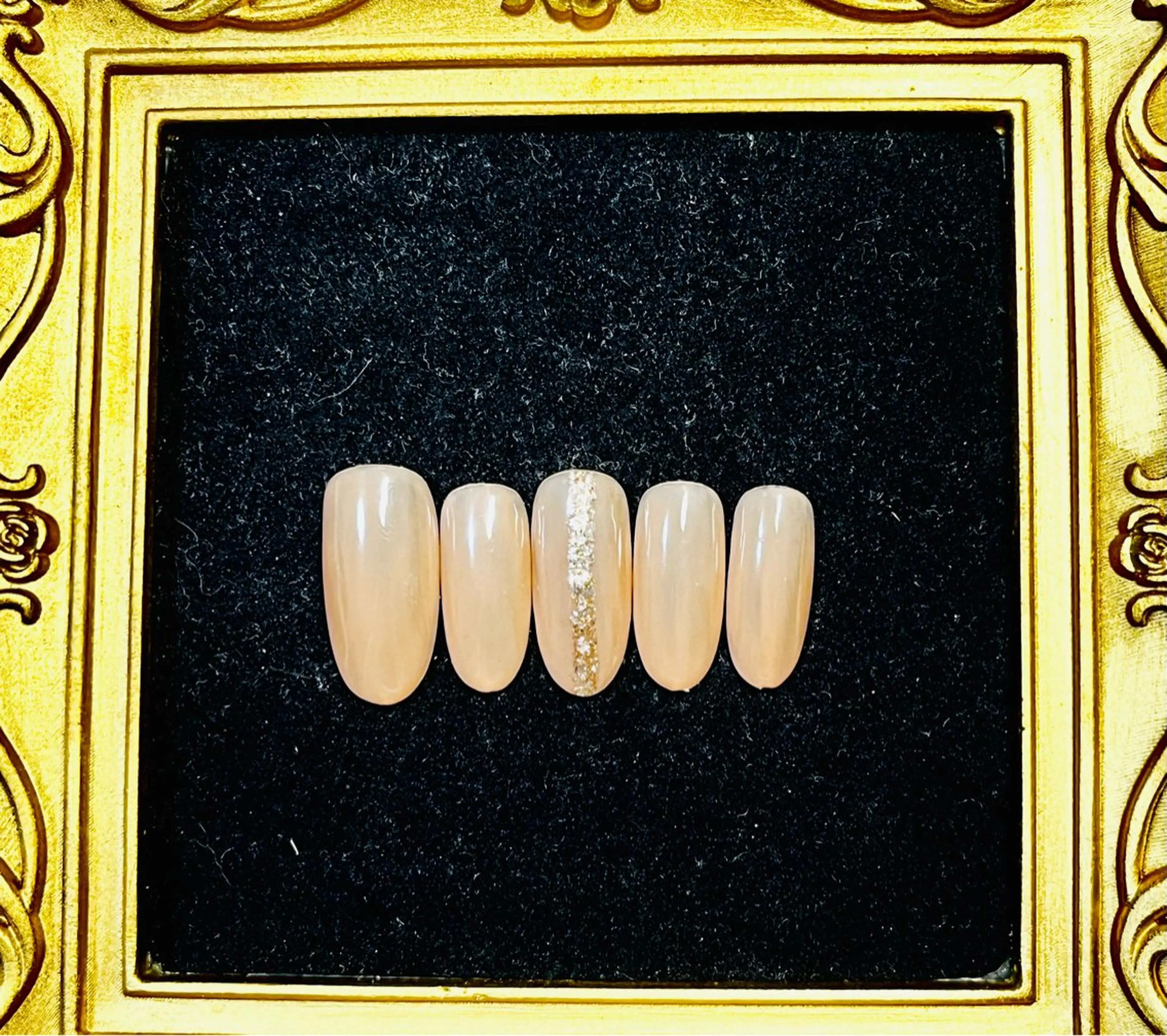 ネイル ゴールド ラメ(グリッター) プライベートサロン N's Nailのネイルデザイン