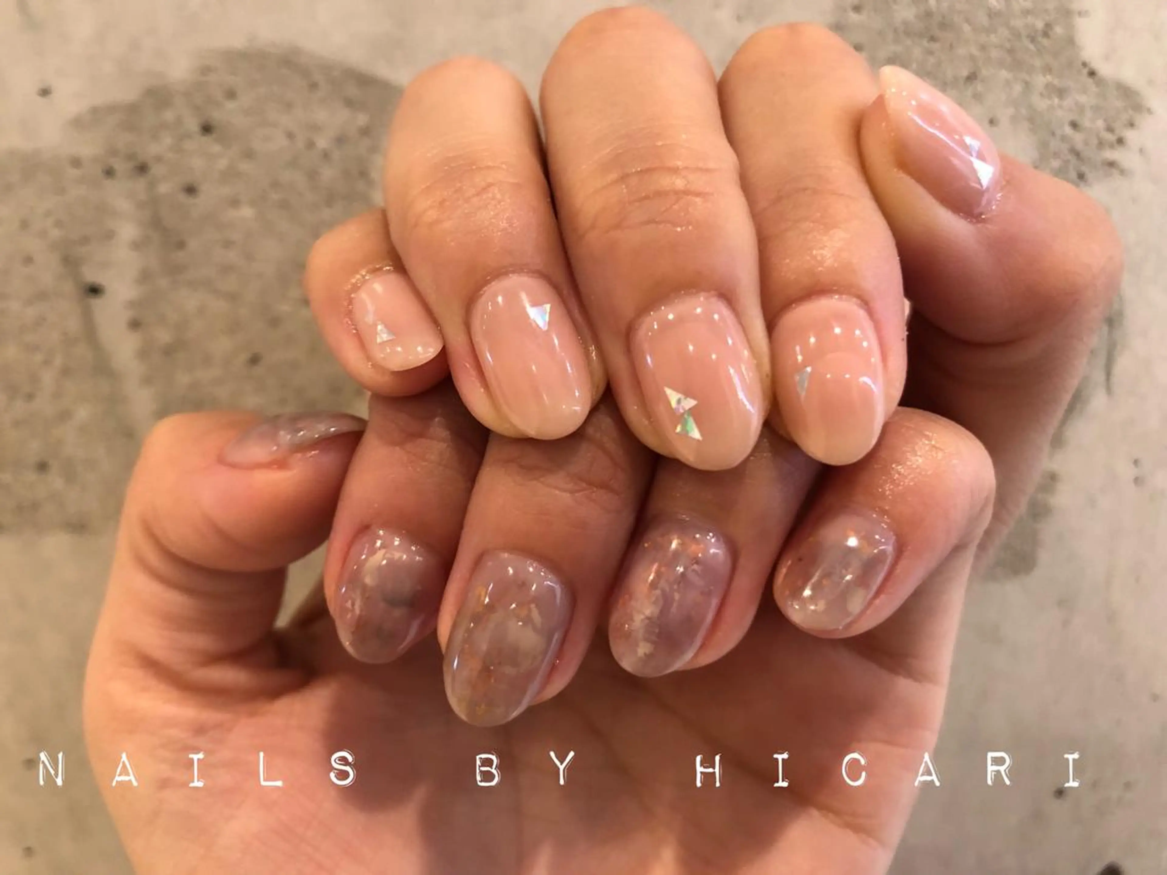 ショート カラー ネイル マツエク・マツパ ハンドネイル illum hicariのネイルデザイン